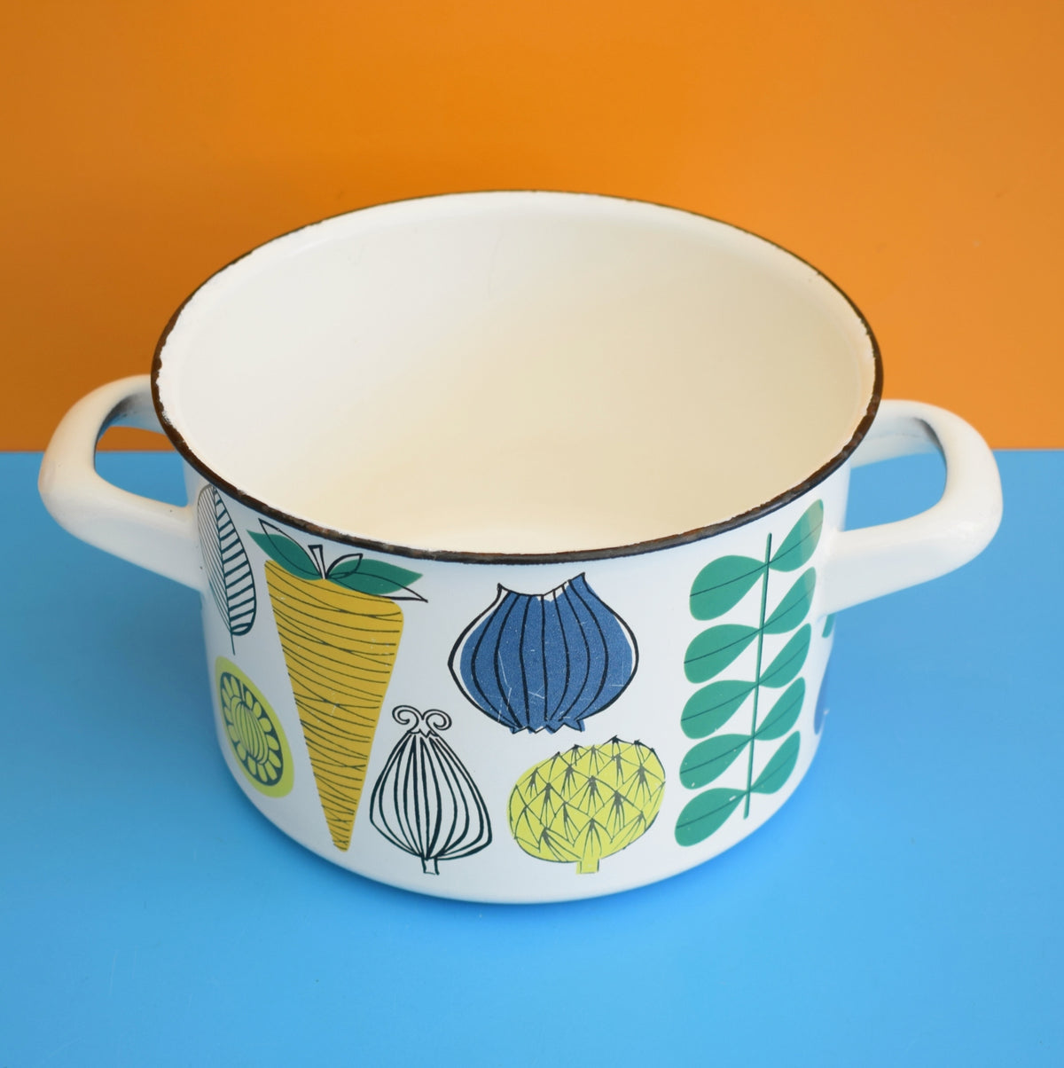 Vintage 1970s Enamel Casserole - Arabia Finland 'Vegeta' - Esteri Tomula by Vintage