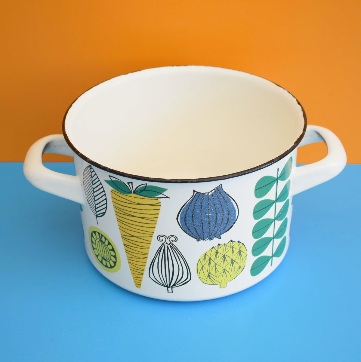 Vintage 1970s Enamel Casserole - Arabia Finland 'Vegeta' - Esteri Tomula by Vintage