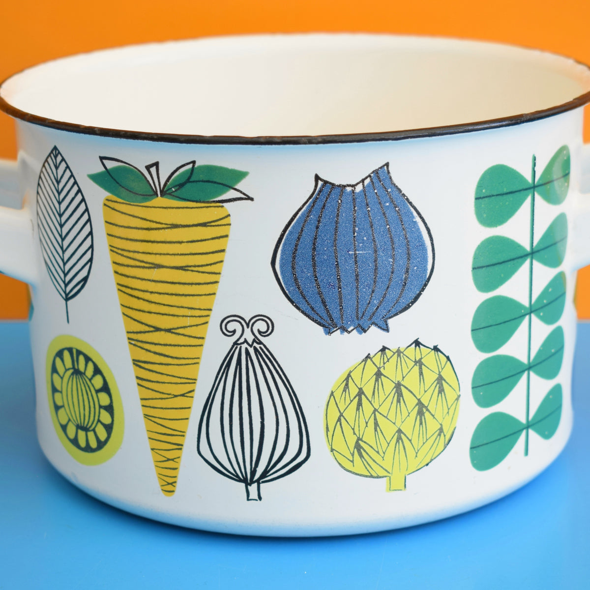 Vintage 1970s Enamel Casserole - Arabia Finland 'Vegeta' - Esteri Tomula by Vintage