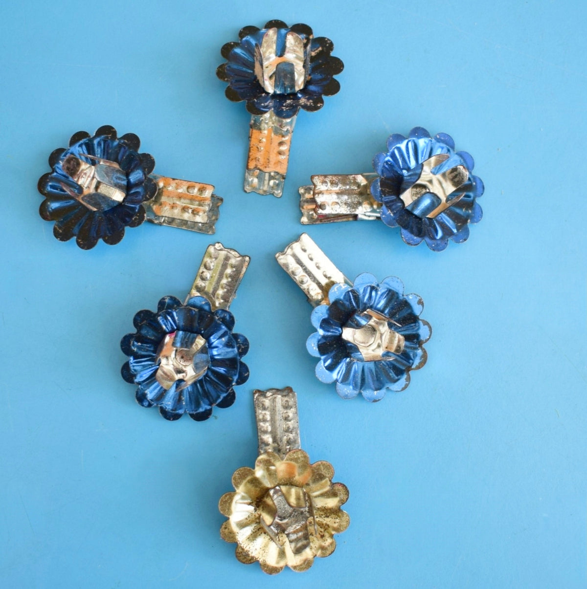 Vintage 1960s Christmas Tree Candle Clips In Tin x19 by Pineapple Retro