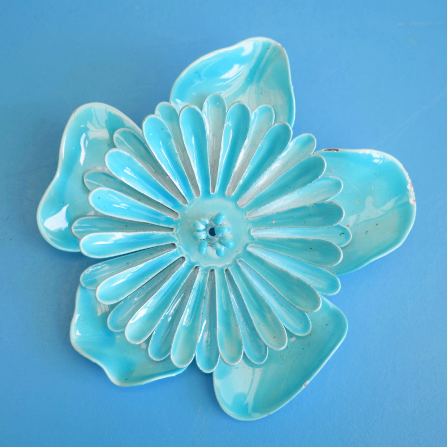 Vintage 1970s Enamel Brooch Pin - Flower Design - Blue