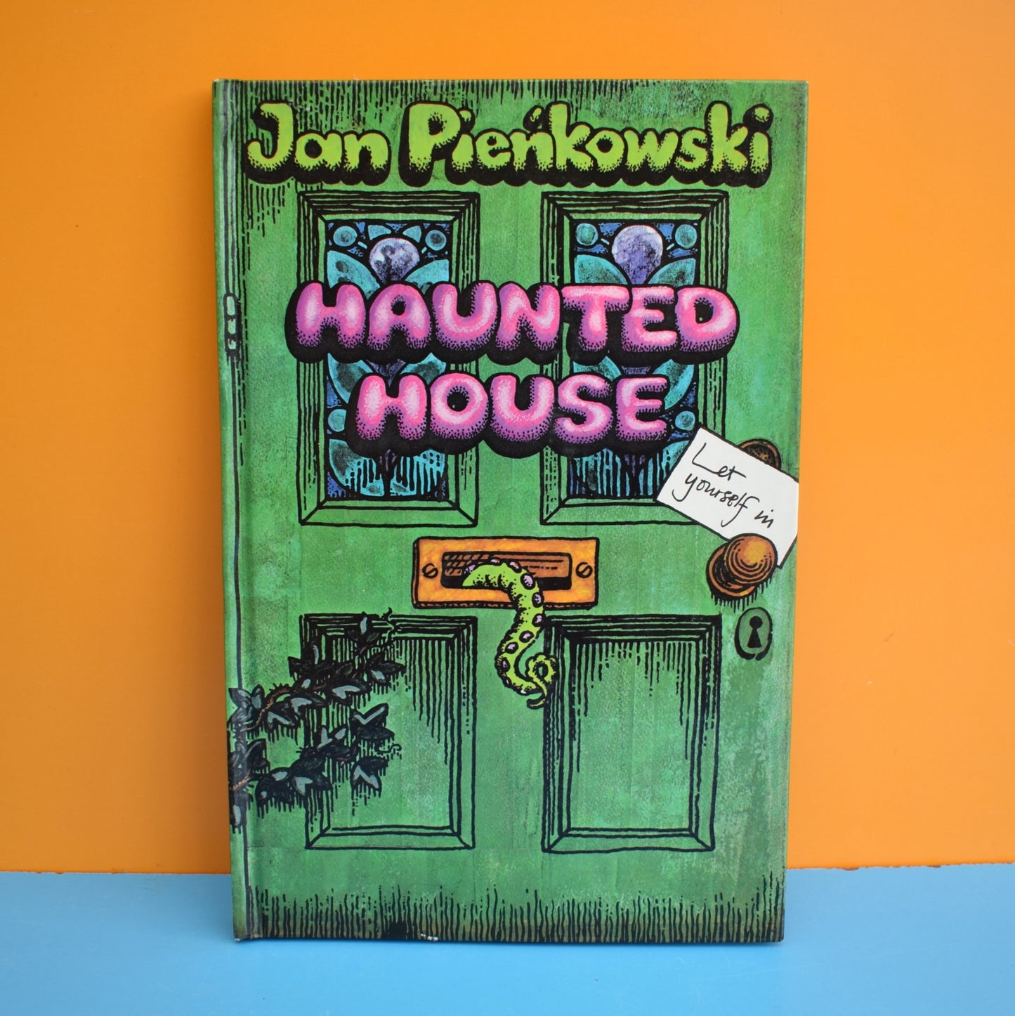 Vintage 1990s Pop Up Book - Haunted House .