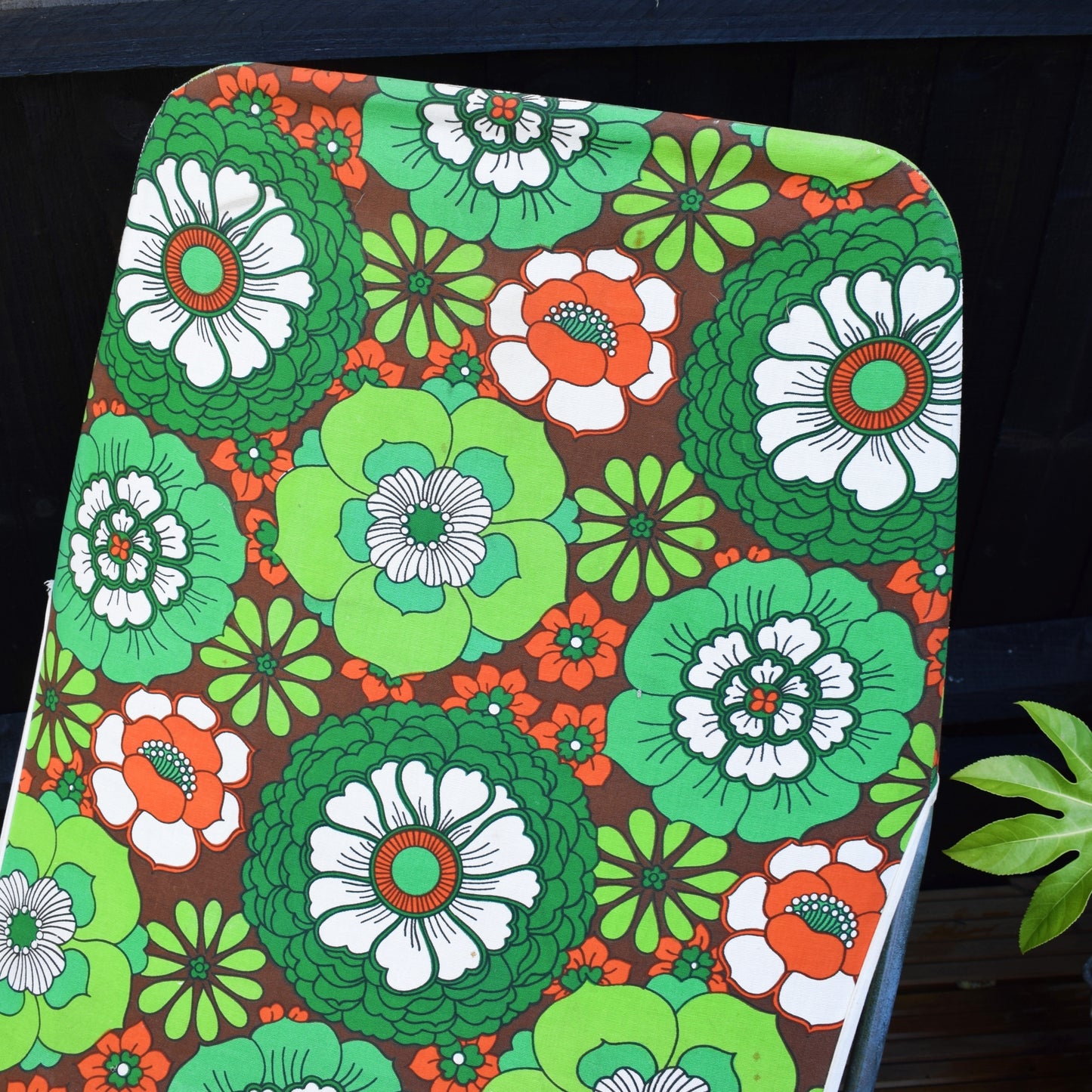 Vintage 1970s Garden Sun Lounger - Green / Orange Flower Power .