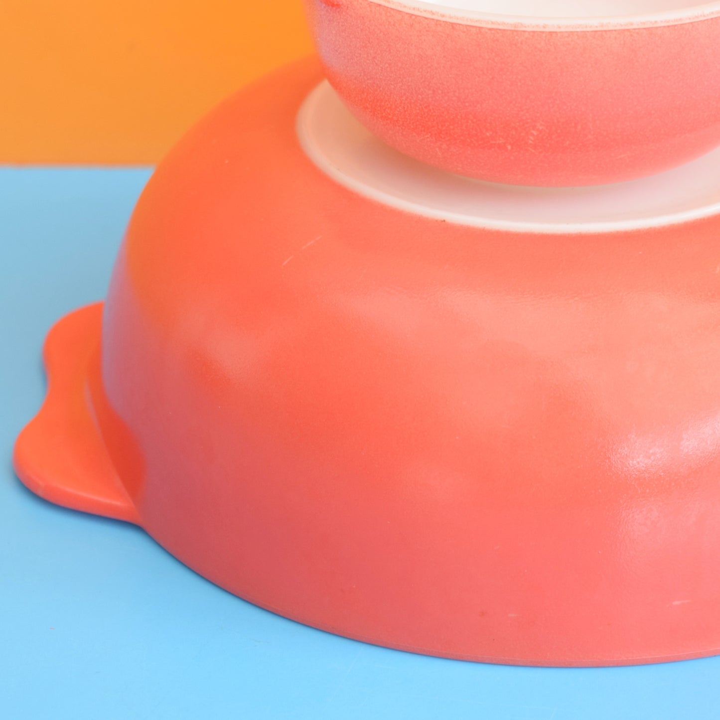 Vintage 1950s Pyrex Glass - Nest Of Bowls - Coral Pink