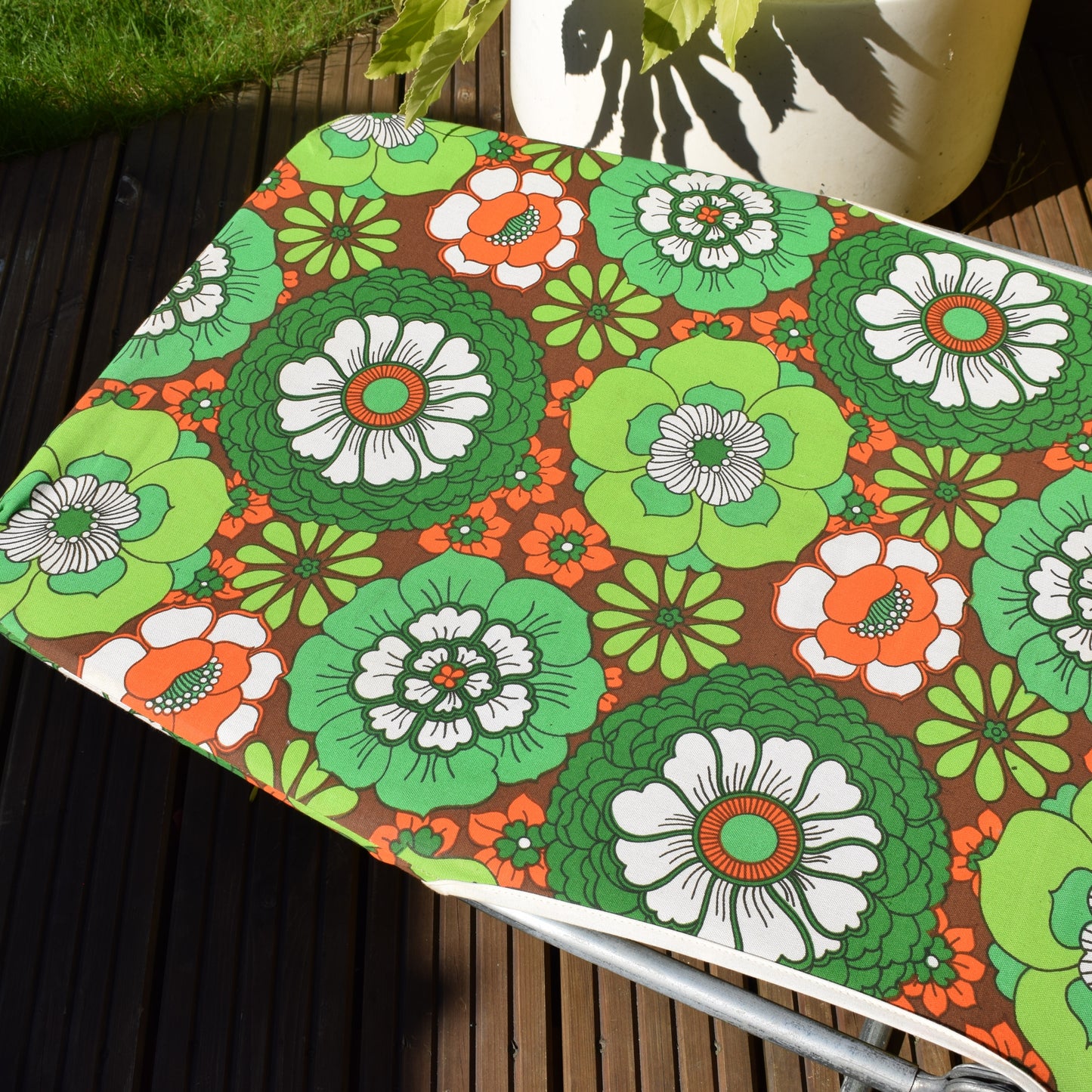 Vintage 1970s Garden Sun Lounger - Green / Orange Flower Power .