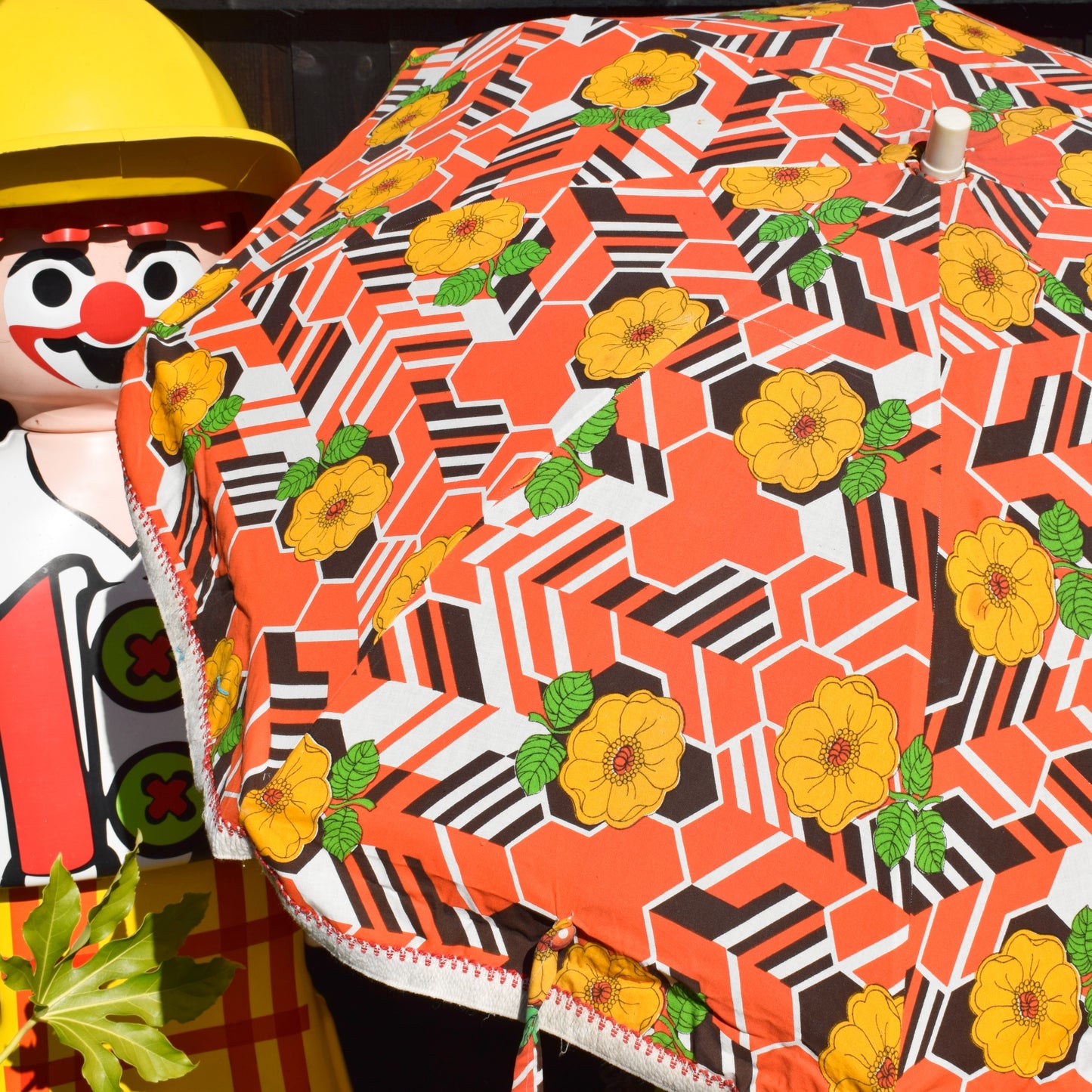 Vintage 1960s Garden Parasol - Flower Power / Geo- Yellow & Brown & Orange