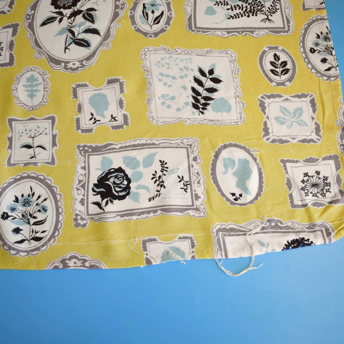 Vintage 1950s Curtains - Rayon Mix - Yellow / Grey Picture Frames