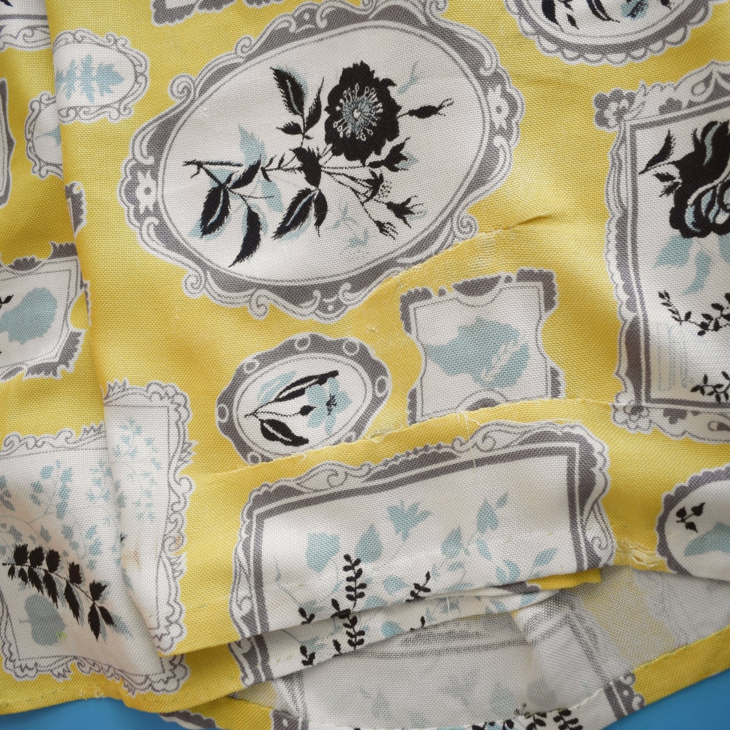 Vintage 1950s Curtains - Rayon Mix - Yellow / Grey Picture Frames
