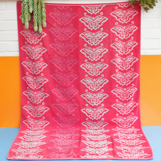Vintage 1970s Bath Towel - Pink Butterfly