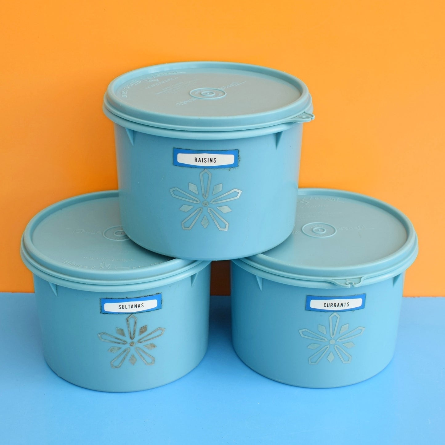 Vintage 1970s Tupperware Containers- Turquoise