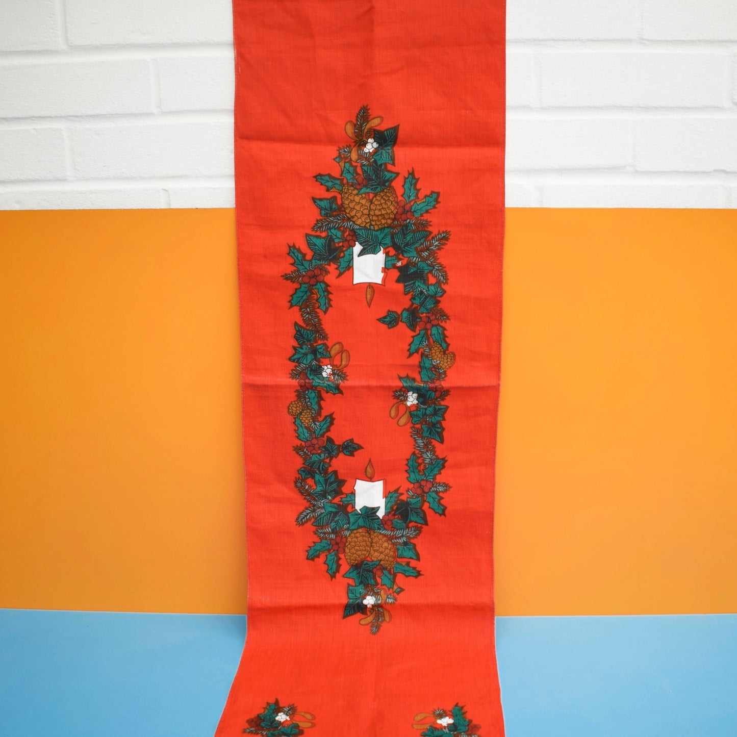 Vintage 1980s Christmas Linen Table Runner - Red