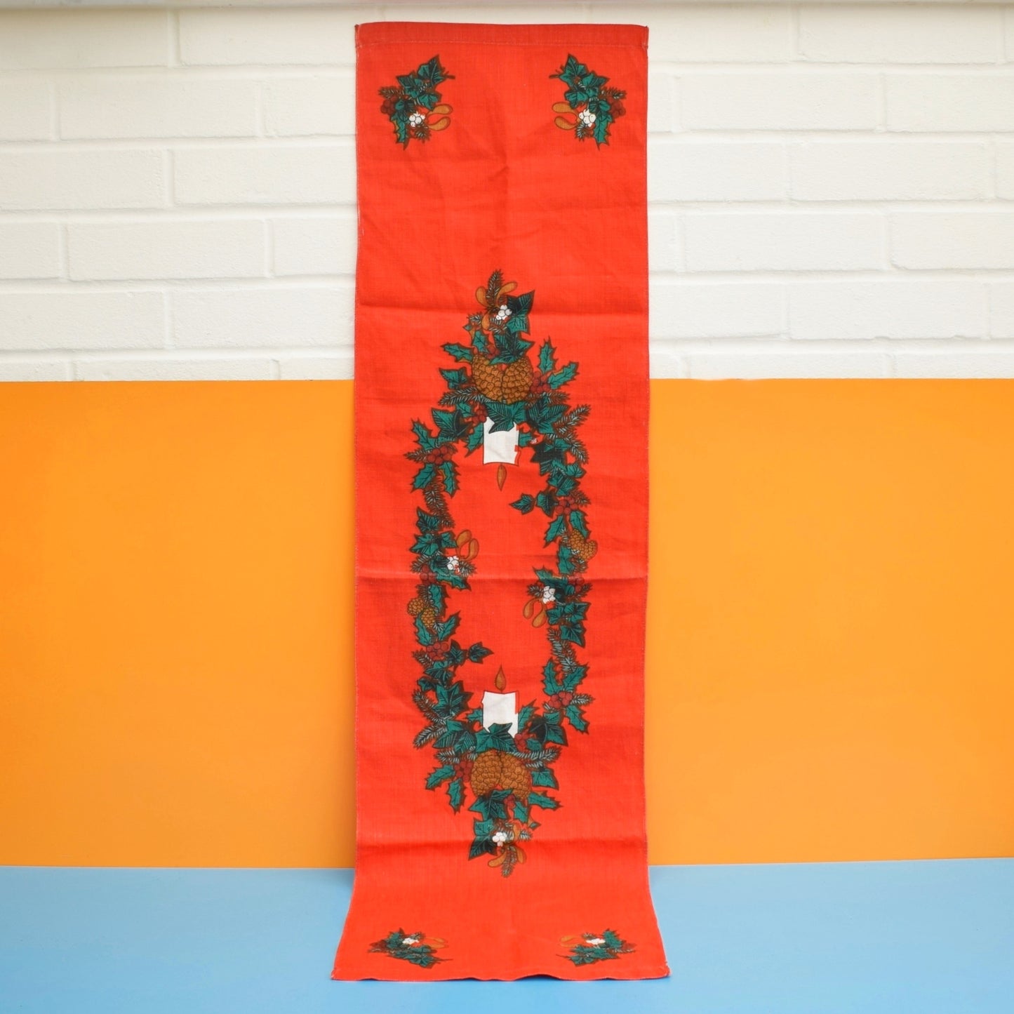 Vintage 1980s Christmas Linen Table Runner - Red