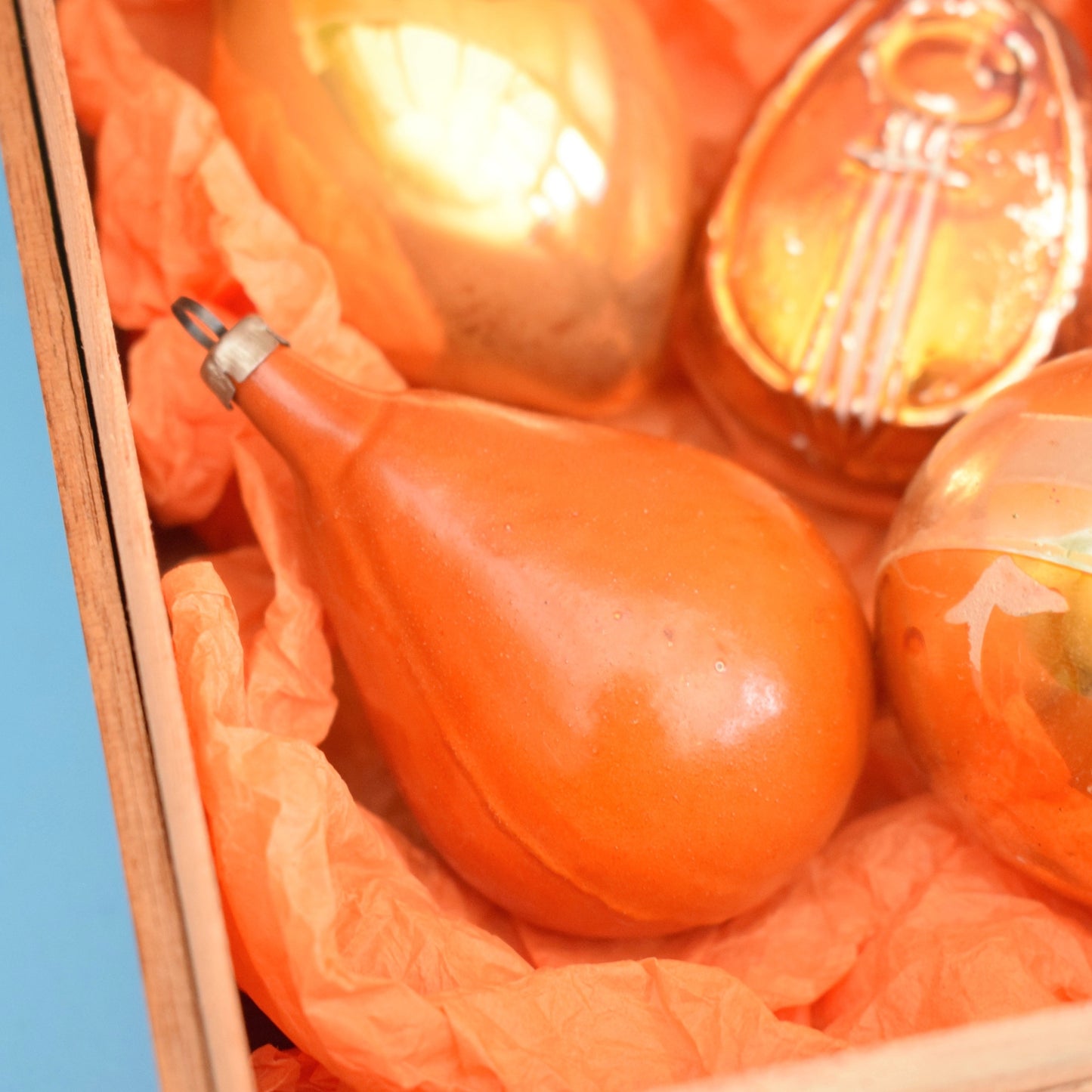 Vintage 1970s Glass Christmas Baubles - Orange / Gold - Wooden Box