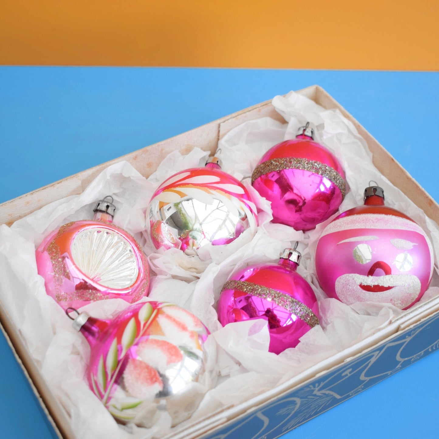 Vintage 1970s Glass Christmas Baubles - 6 Medium - Pink