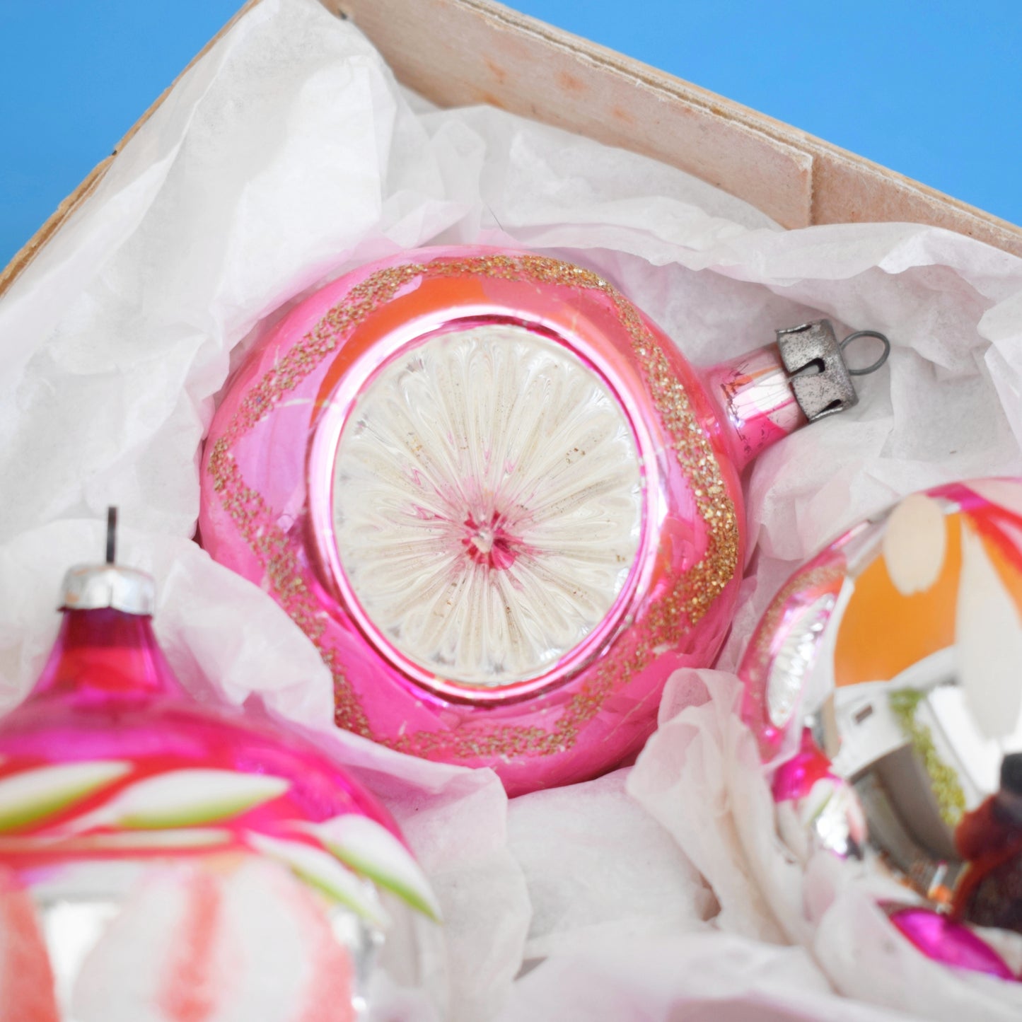 Vintage 1970s Glass Christmas Baubles - 6 Medium - Pink