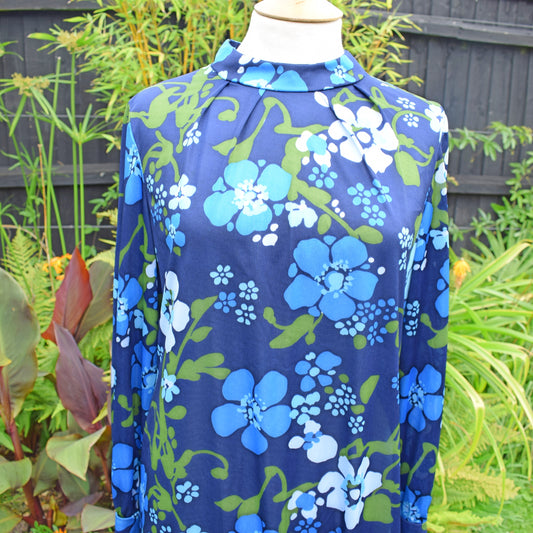 Vintage 1970s Maxi Dress - Flower Power - Size 16