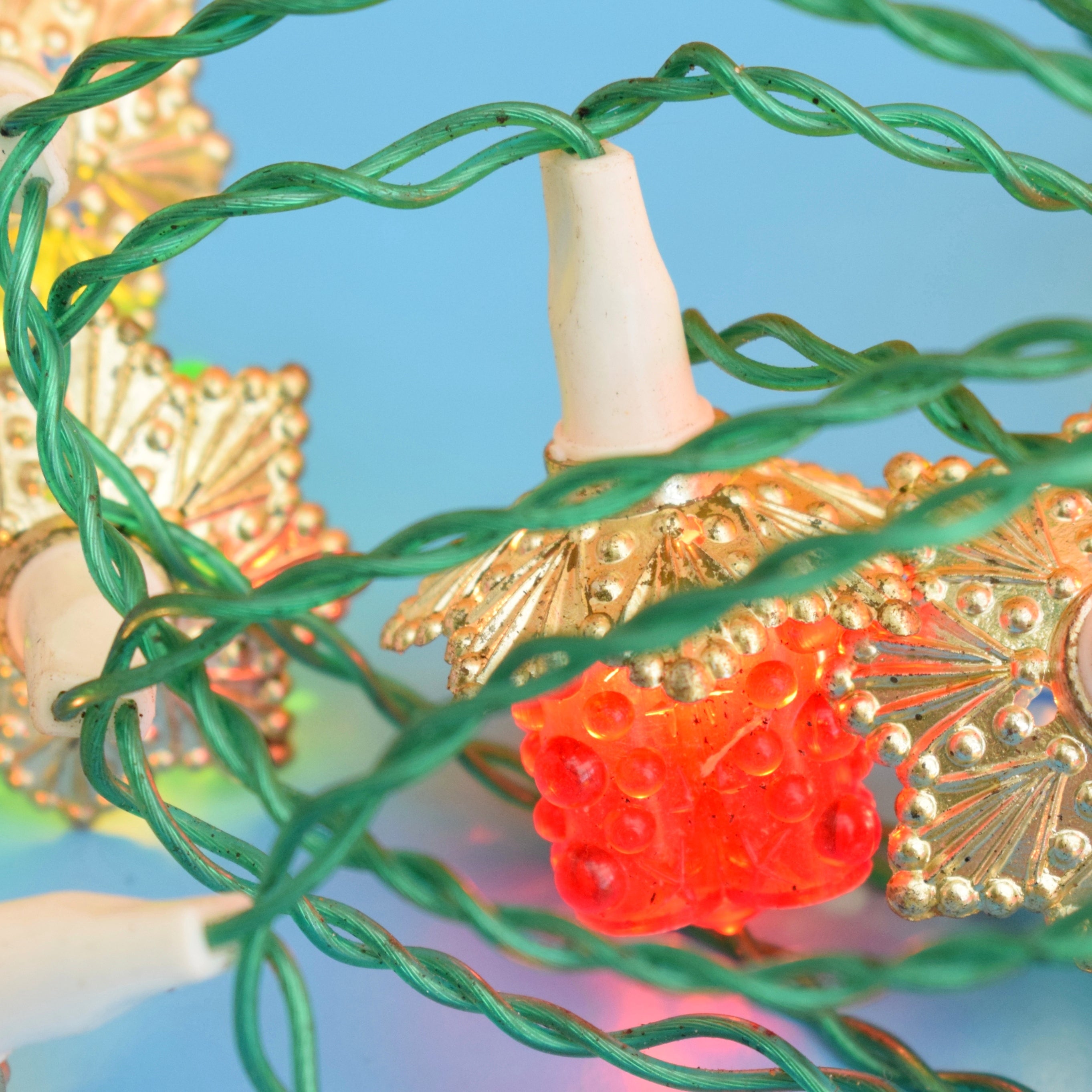 Vintage 1980s Christmas Lantern Lights Woolworths – Pineapple Retro