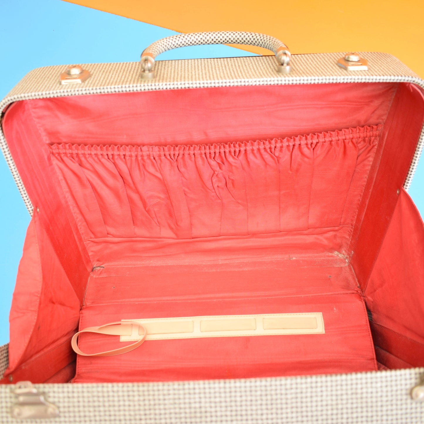 Vintage 1950s Vanity / Train Case - Revelation - Monochrome by Vintage