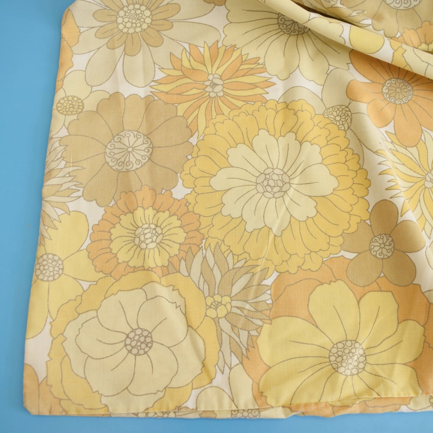 Vintage 1970s Bed Cover/Duvet - M&S - Flower Power - Yellow