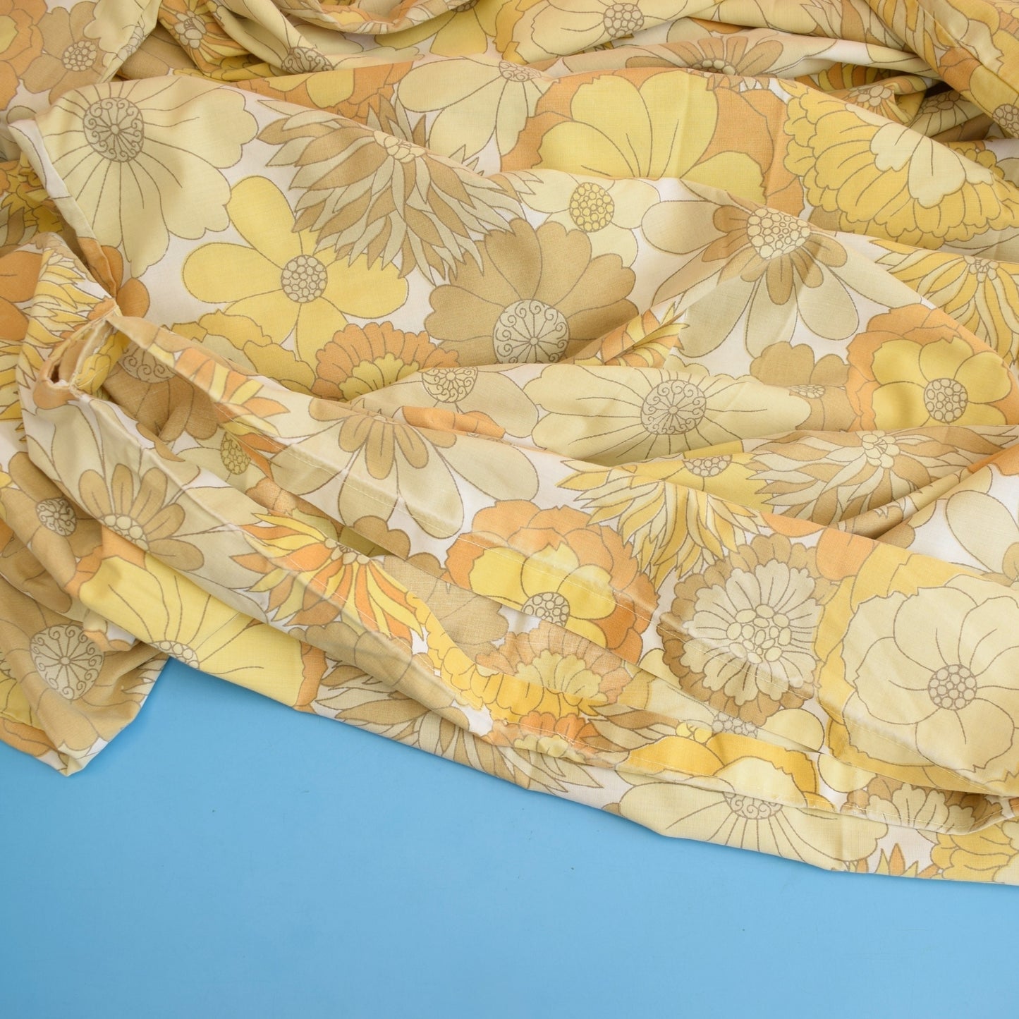 Vintage 1970s Bed Cover/Duvet - M&S - Flower Power - Yellow