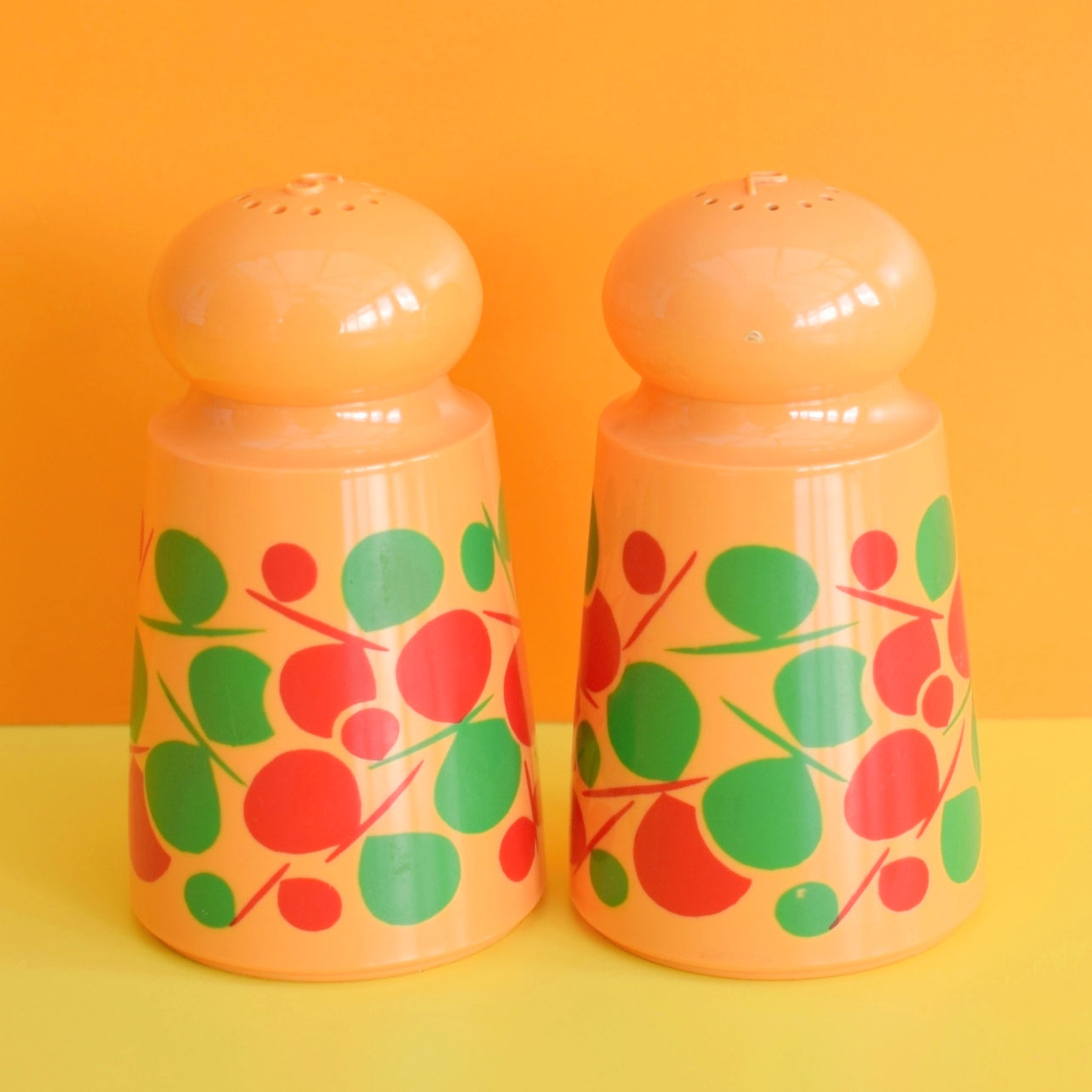 Vintage 1970s Plastic Salt & Pepper / Egg Cups - Orange - Emsa