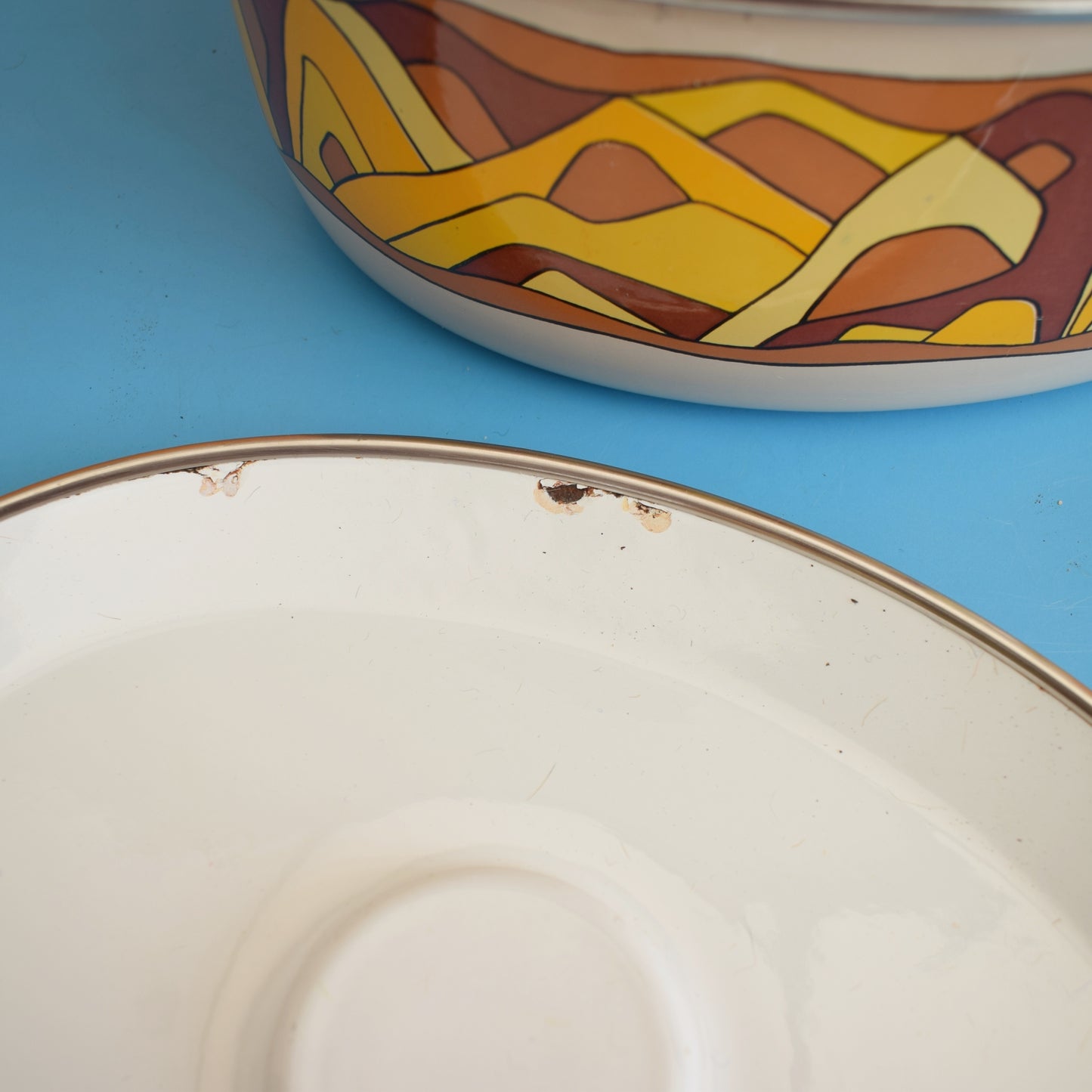 Vintage 1960s Enamel Casserole - Siltal Italy - Yellow & Brown Design