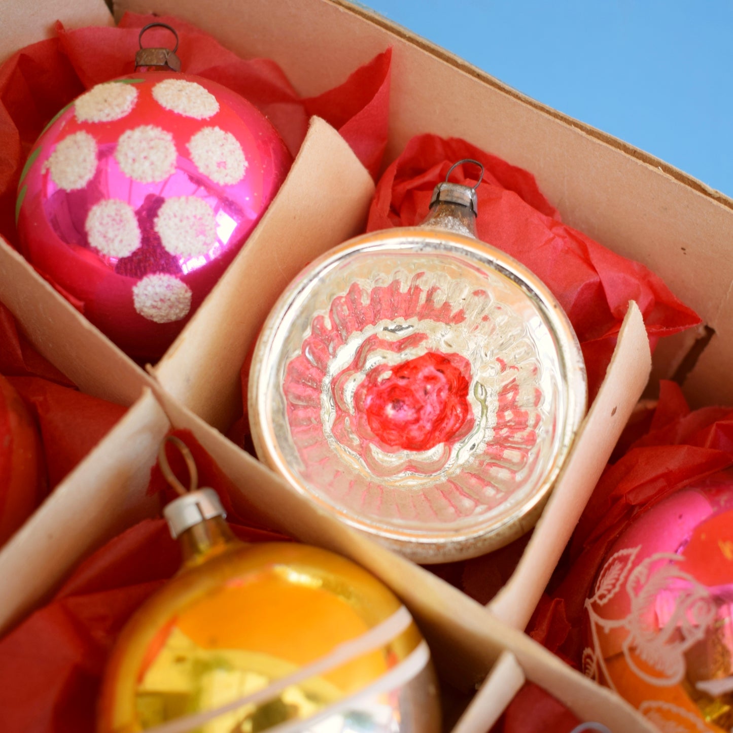 Vintage 1950s Glass Christmas Bauble Set - Boxed Medium- Pink/ Gold
