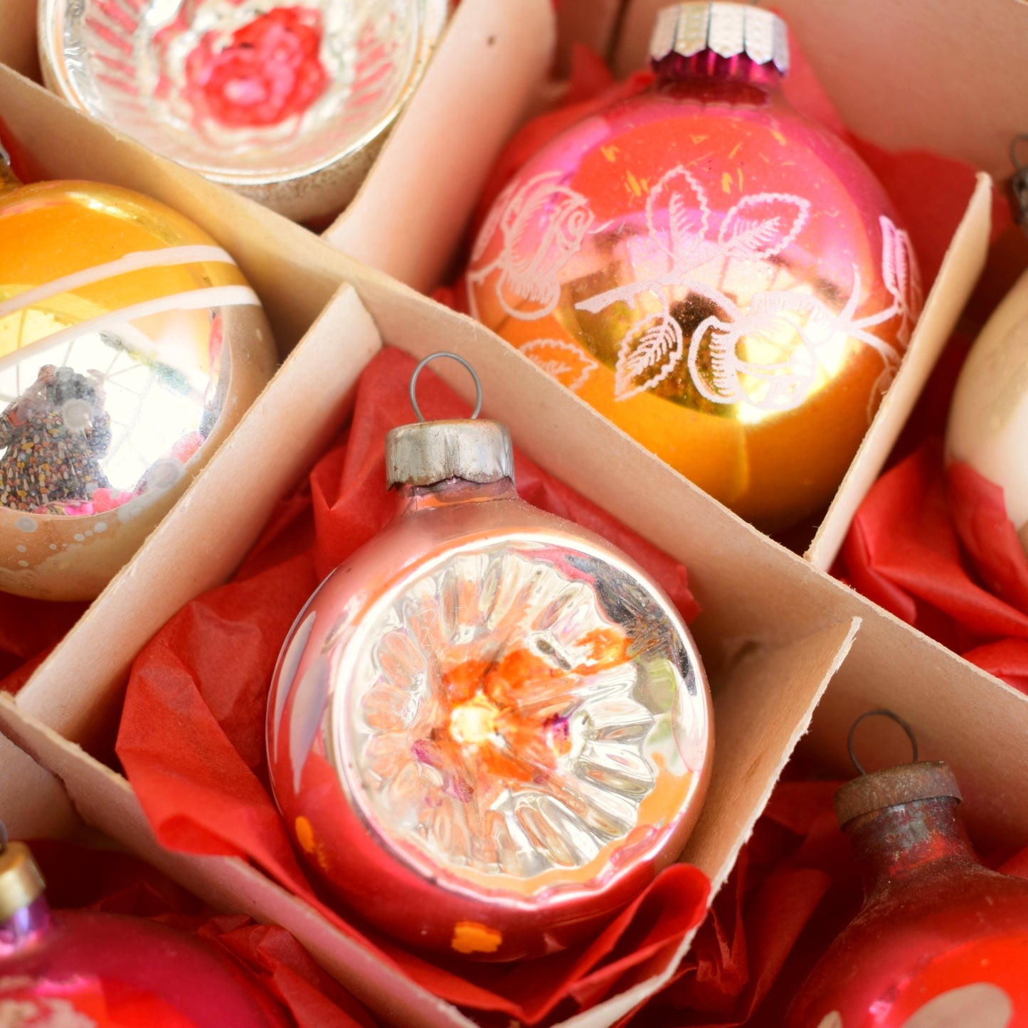 Vintage 1950s Glass Christmas Bauble Set - Boxed Medium- Pink/ Gold