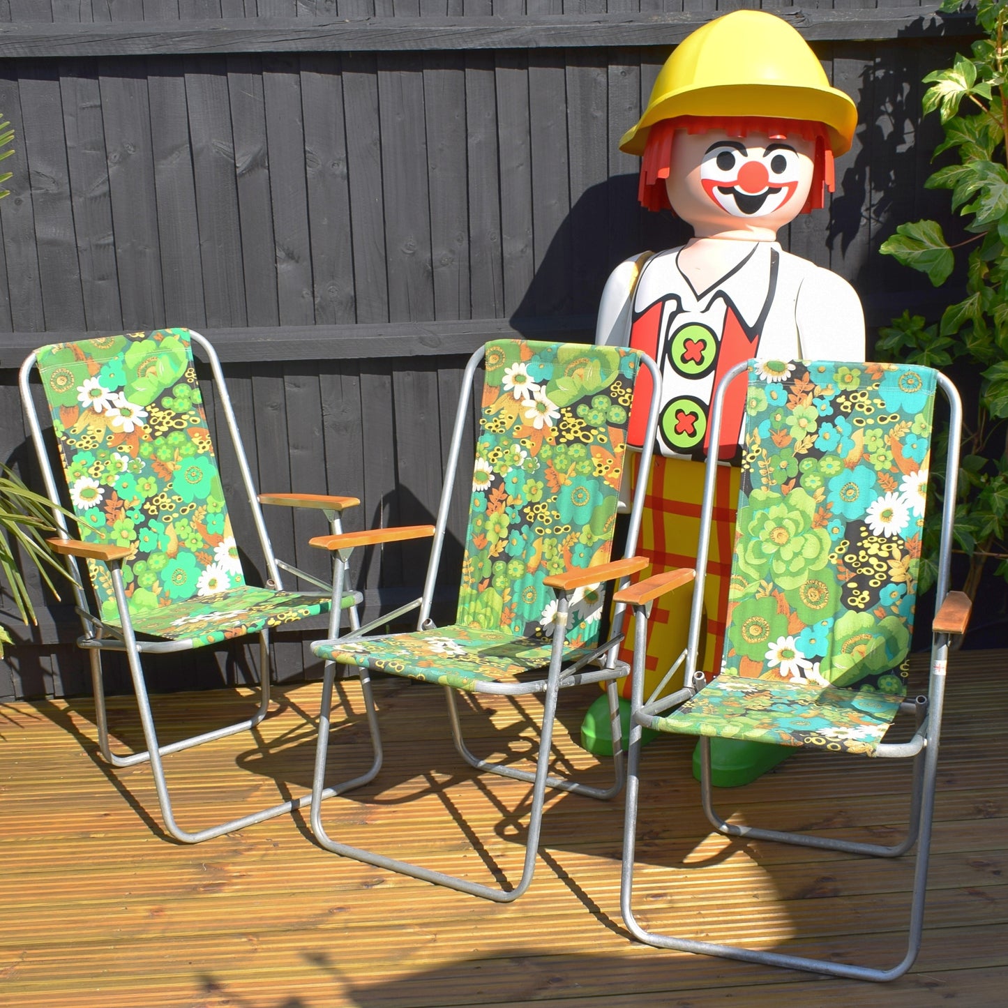 Vintage 1970s Folding Garden Chairs - Flower Power - Green