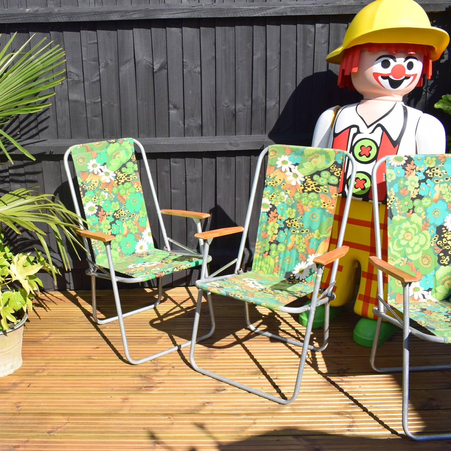 Vintage 1970s Folding Garden Chairs - Flower Power - Green