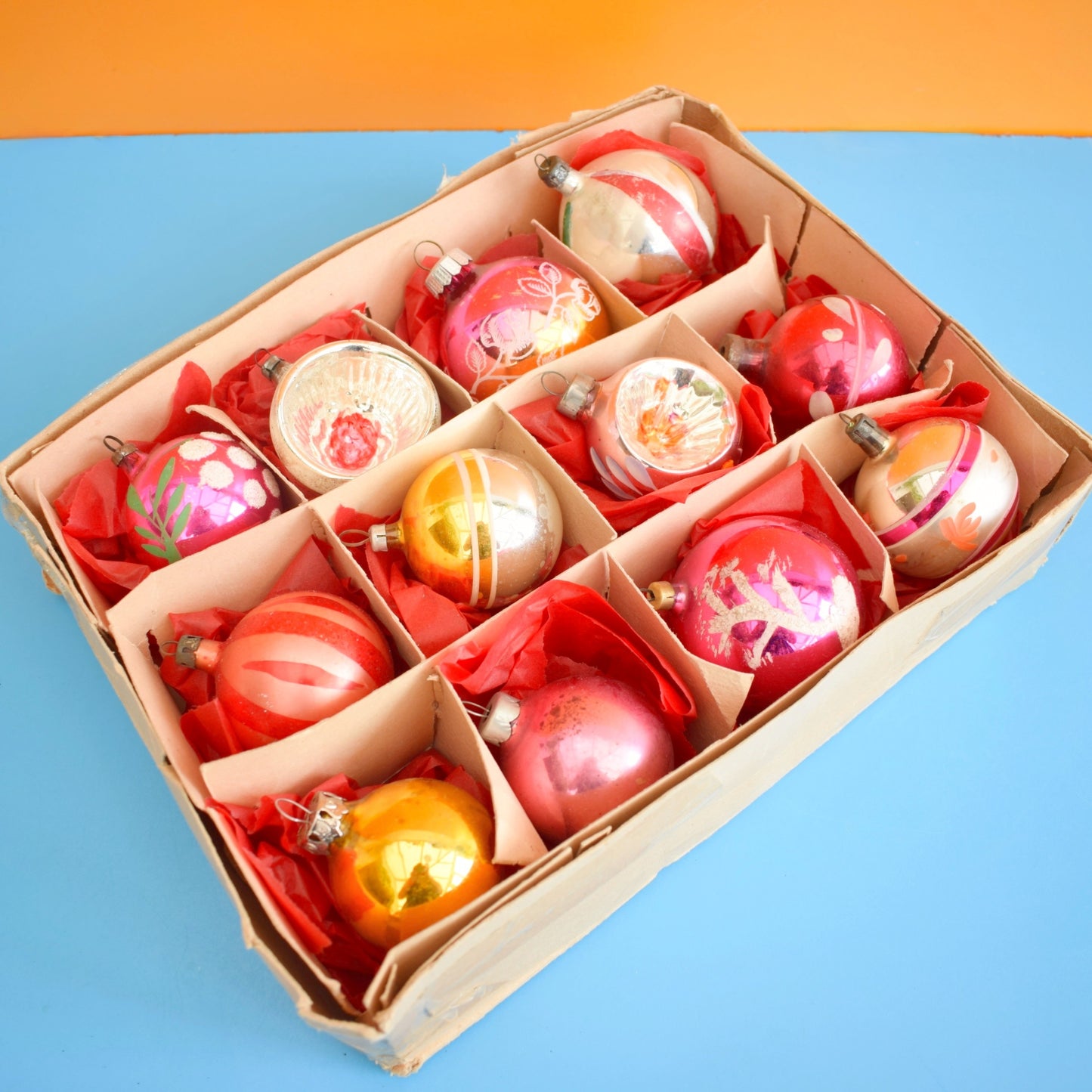 Vintage 1950s Glass Christmas Bauble Set - Boxed Medium- Pink/ Gold