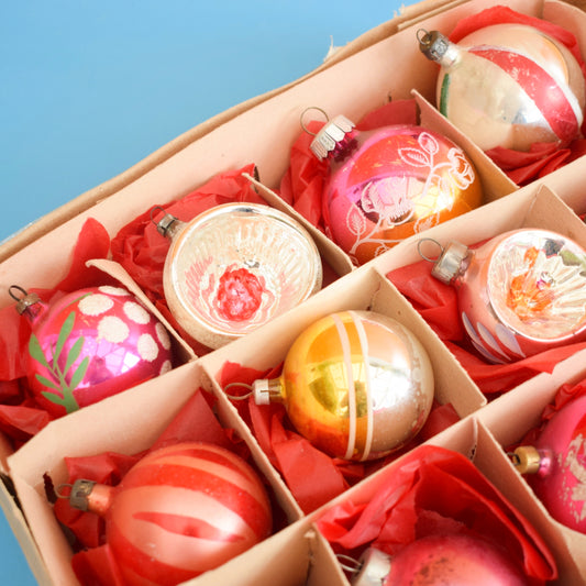 Vintage 1950s Glass Christmas Bauble Set - Boxed Medium- Pink/ Gold