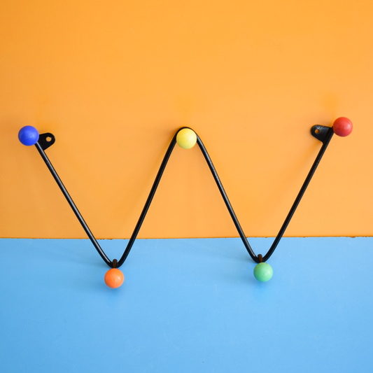 Vintage 1960s Atomic Hooks - Plastic Balls ..