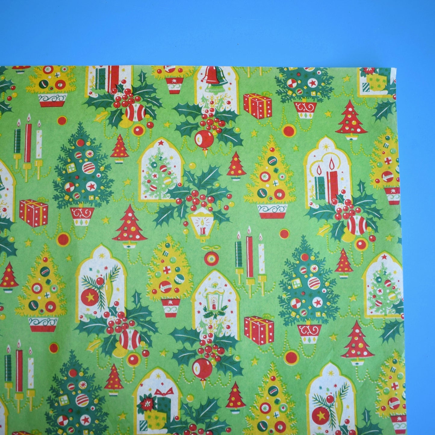Vintage 1970s Christmas Wrapping Paper - Mixed single Sheets