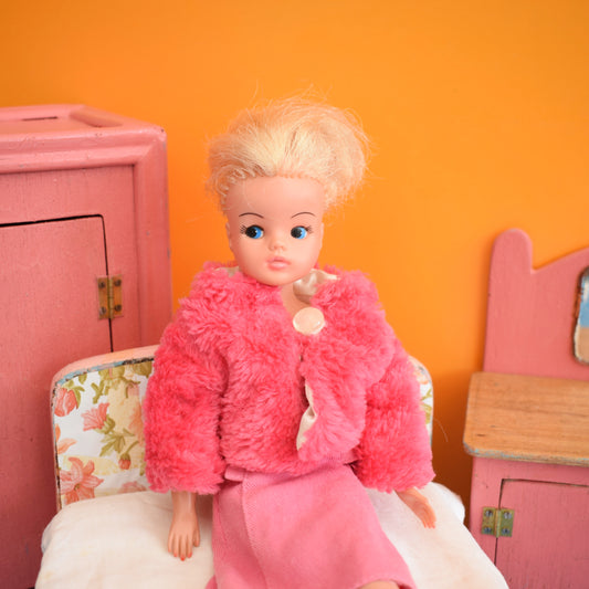 Vintage 1970s Sindy Doll - Blonde Hair