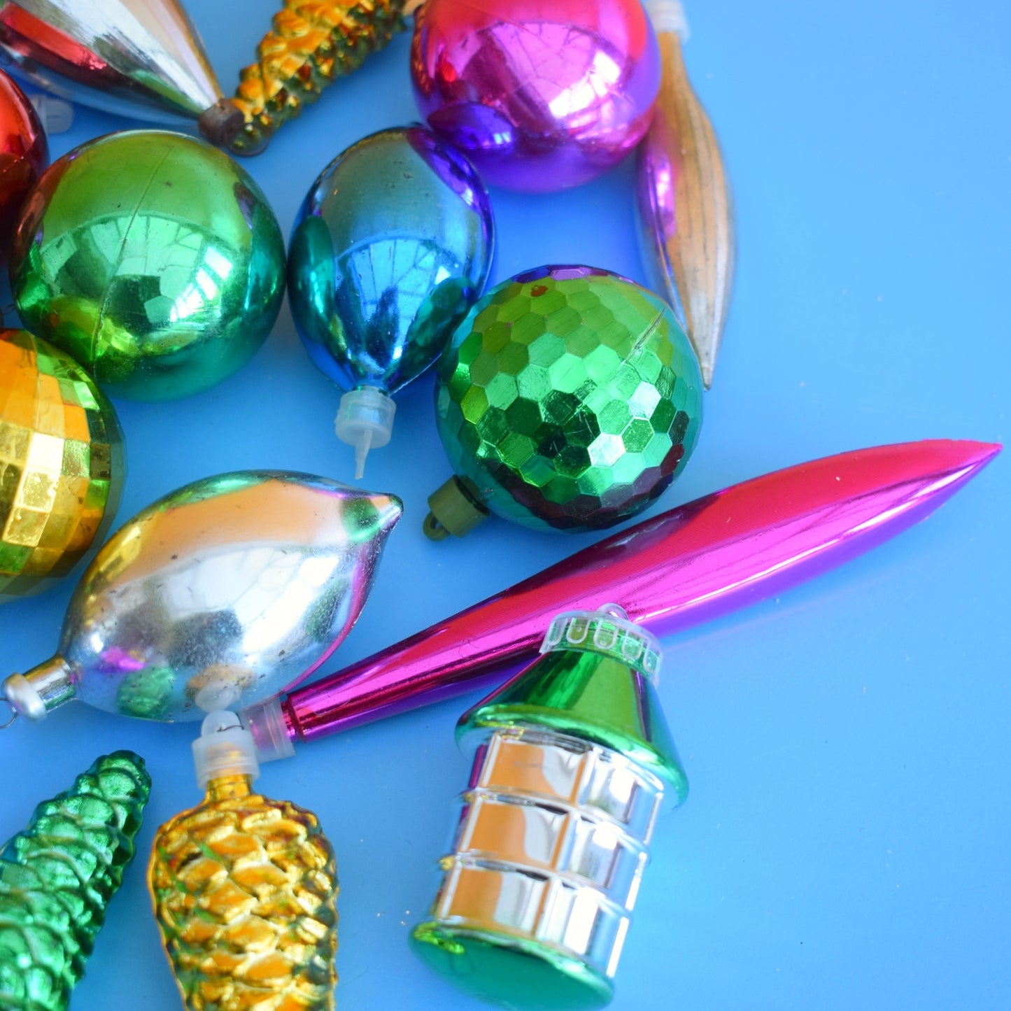 Vintage 1970s Plastic Christmas Mixed Decs - Disco/ Shapes x27