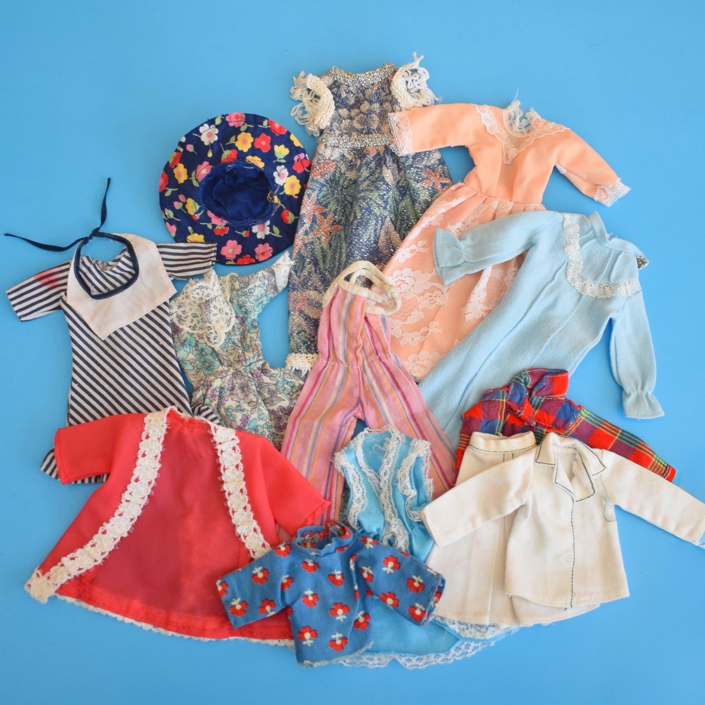 Vintage 1970s Mixed Sindy / Faerie Glen Outfits?
