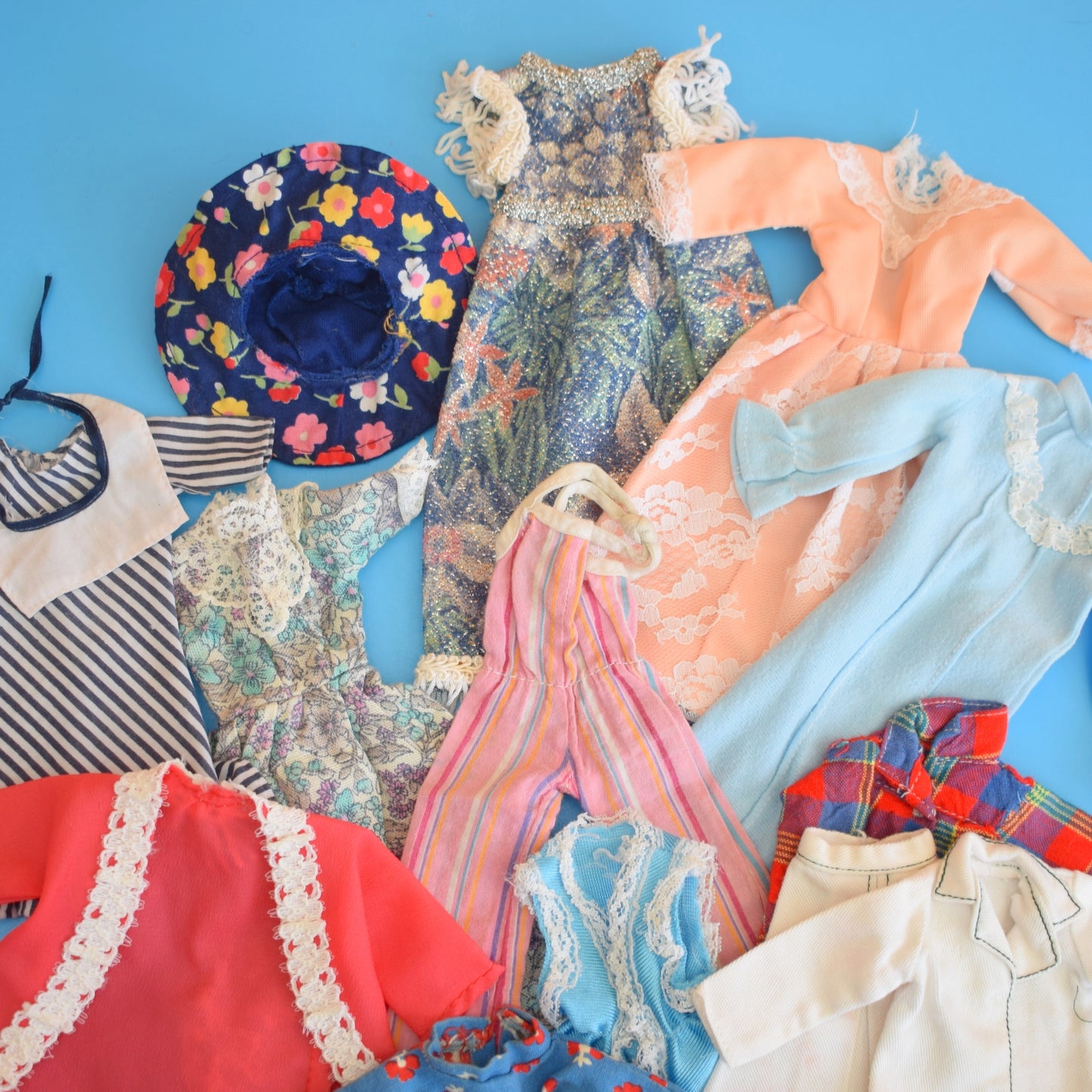 Vintage 1970s Mixed Sindy / Faerie Glen Outfits?