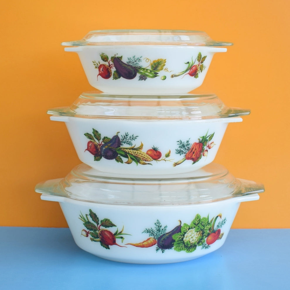 Vintage 1970s Pyrex Dish Set - Tuscany Veg Pattern – Pineapple Retro