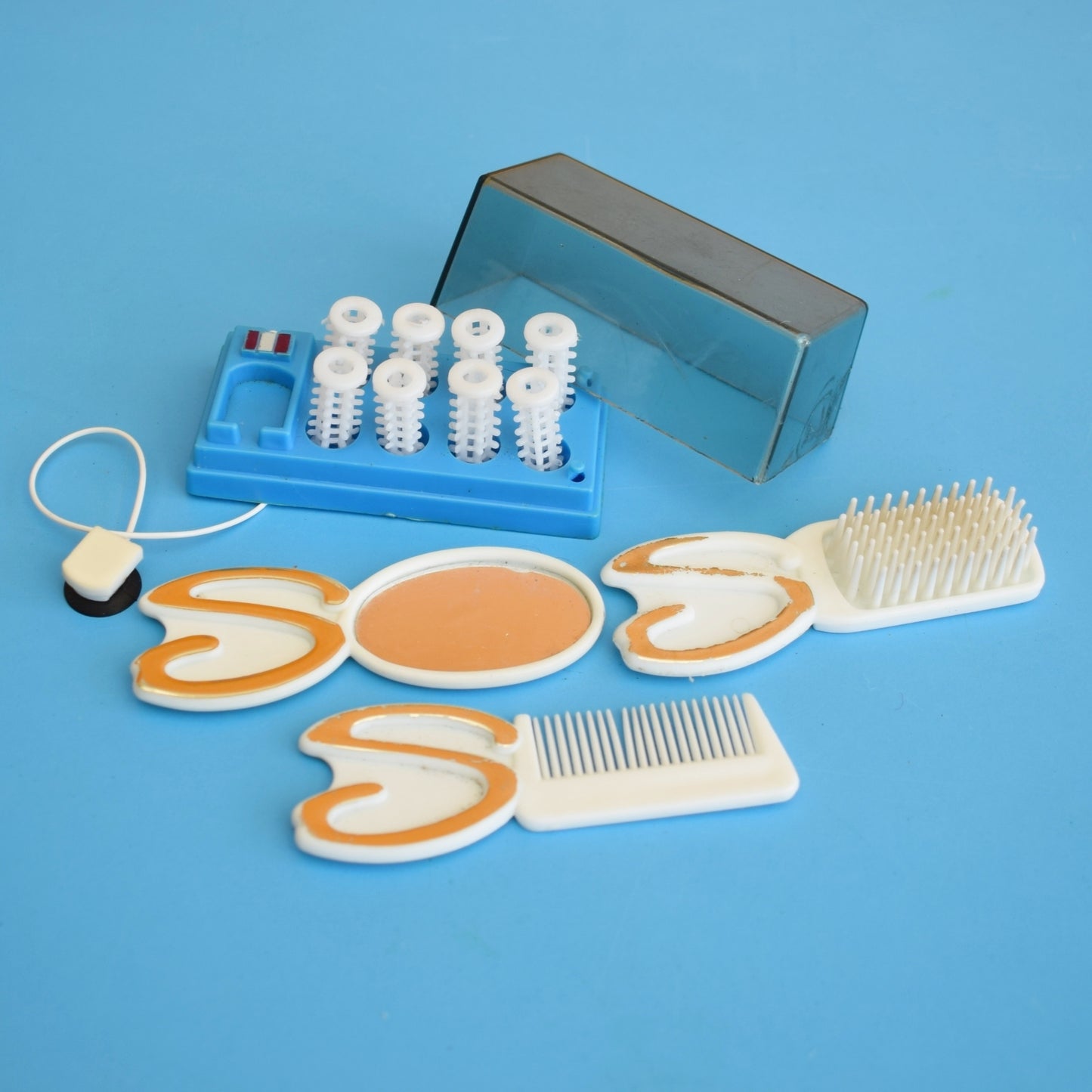 Vintage 1970s Sindy Electric Rollers & Brush Set