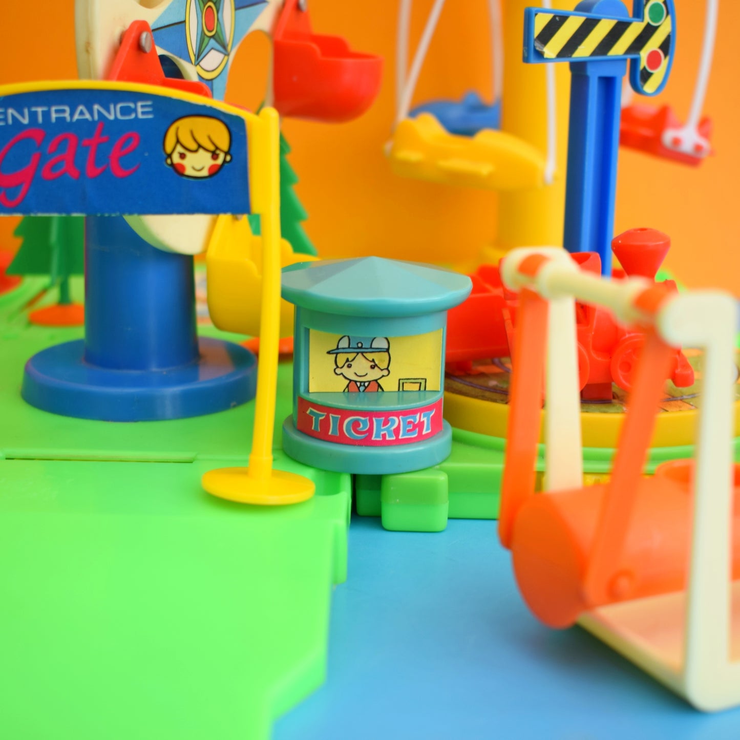 Vintage 1970s Merry-Go-Round - Fairground Set - Bandi