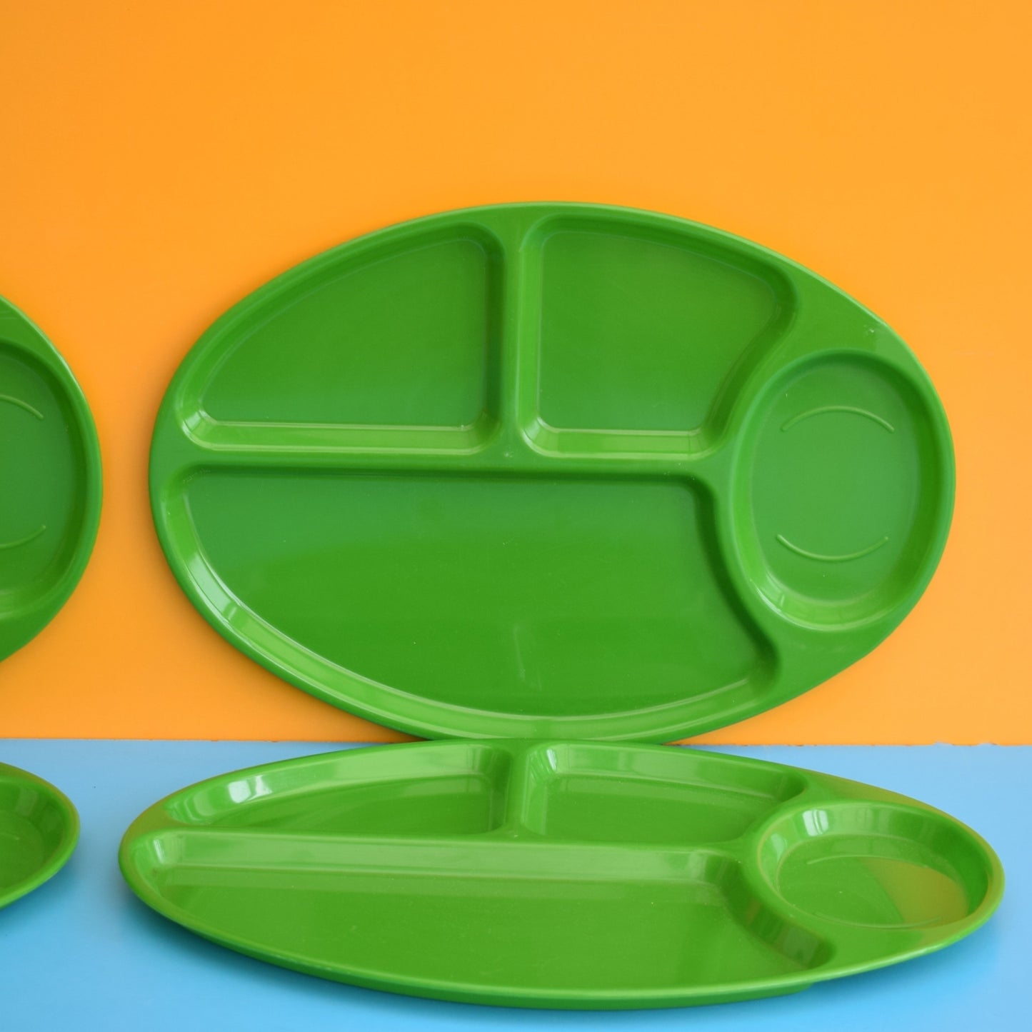 Vintage 1980s Plastic Trays / TV Plates - American - Green