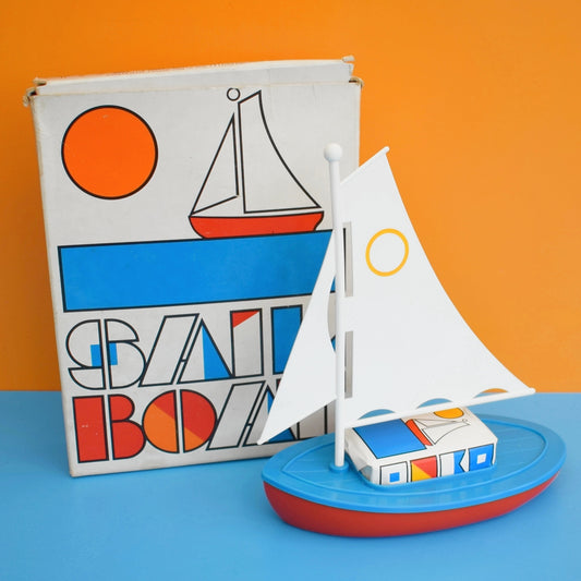 Vintage 1980s Avon Sail / Rota Boat Floating Soap Holder / Toy - Boxed