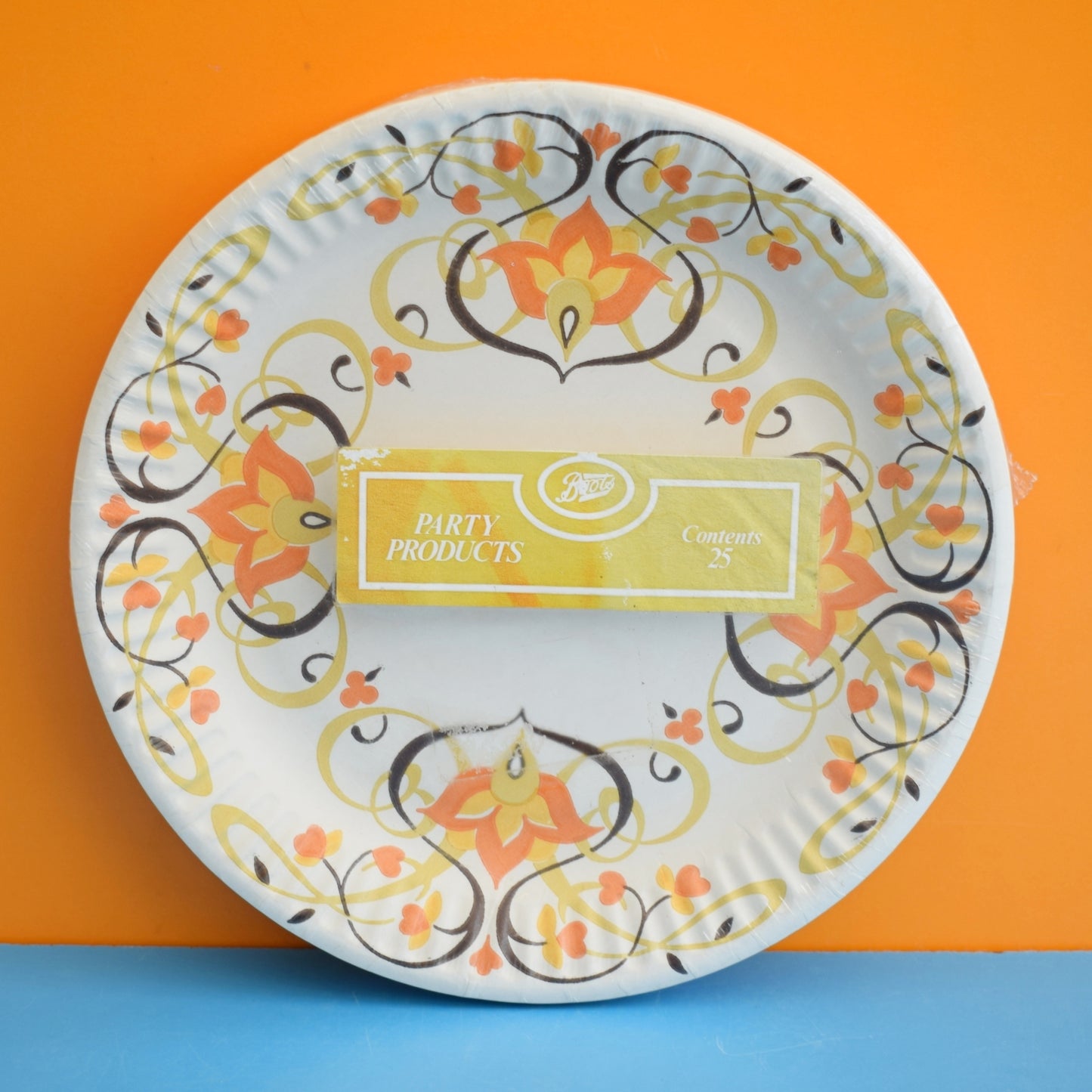 Vintage 1960s Paper Plates - Orange & Brown Swirls x25