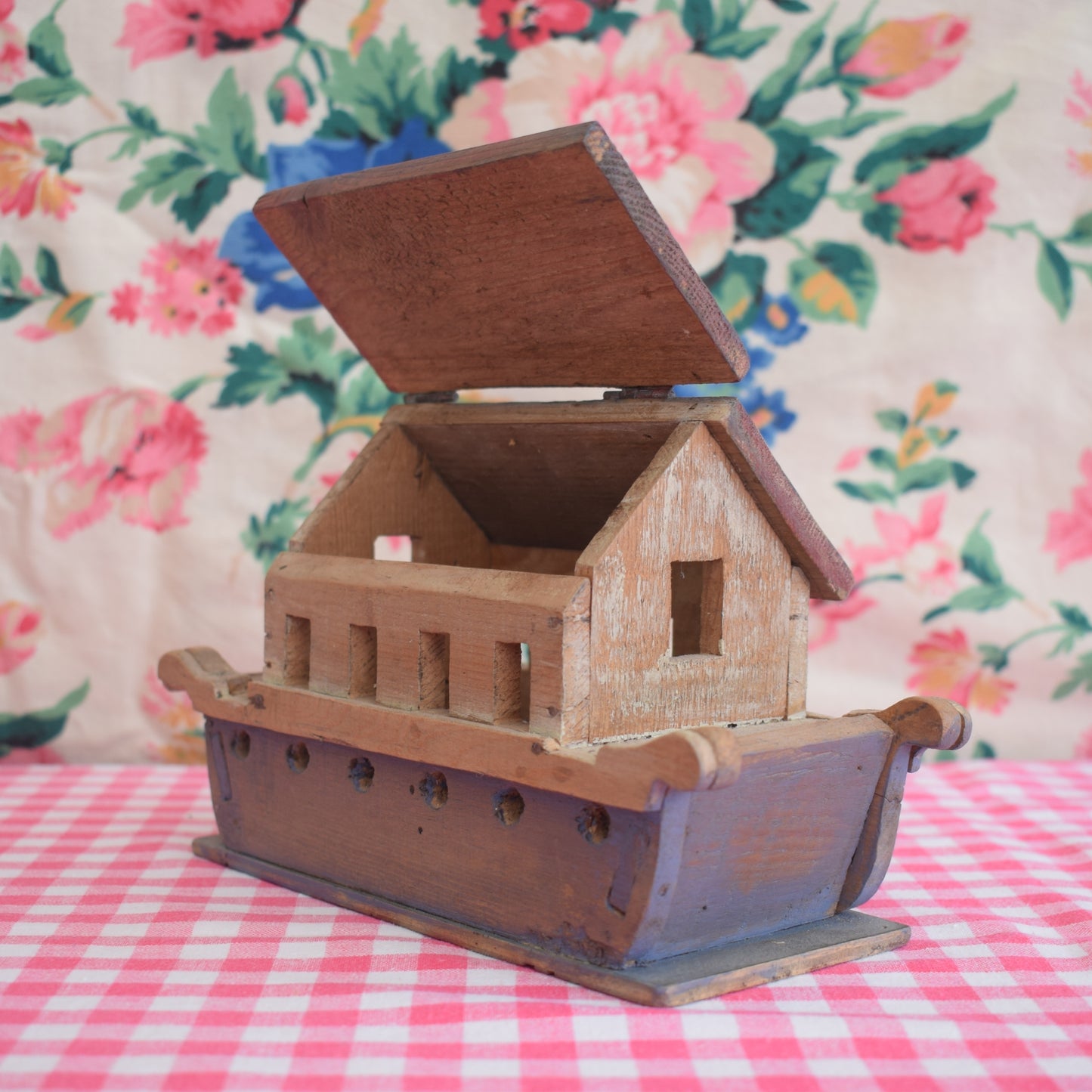 Vintage 1950s Wooden Folk Art Style Noahs Arc