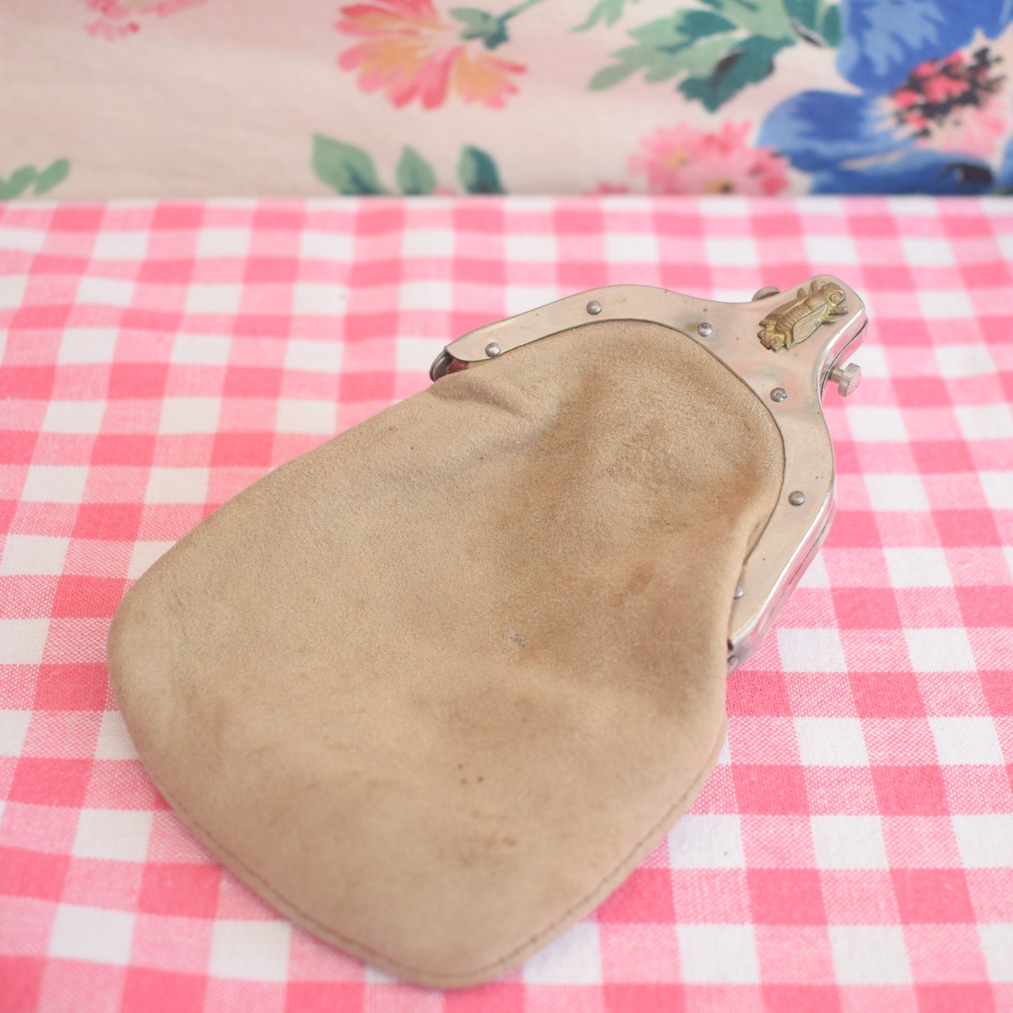 Vintage Victorian Small Leather Purse - Bee Motif - KS by Pineapple Retro