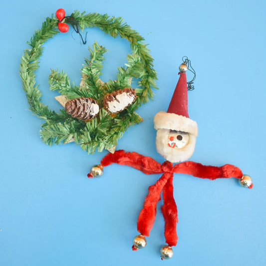 Vintage 1950s Christmas Santa & Small Wreath Decorations