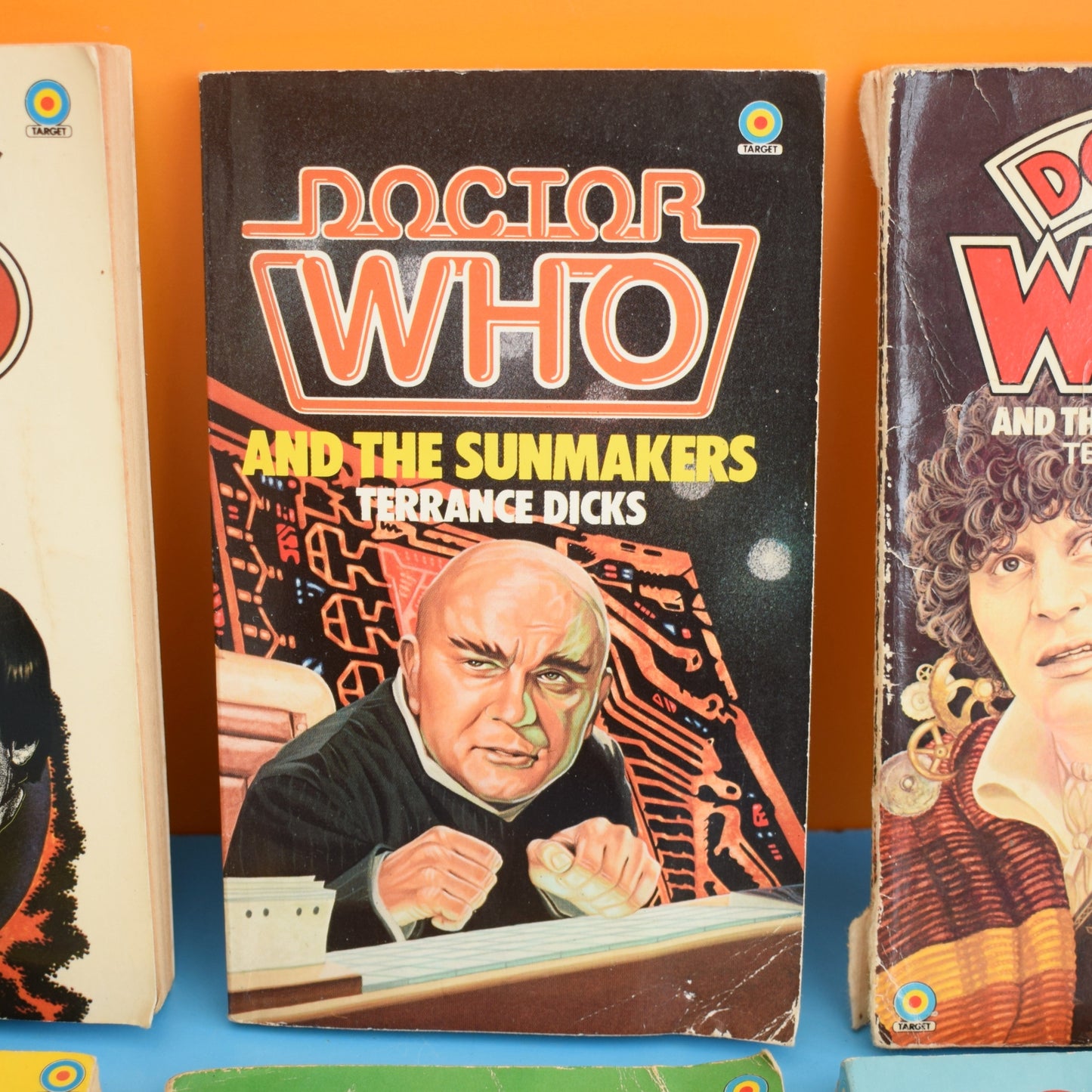 Vintage 1970s/ 80s Doctor Who Books .