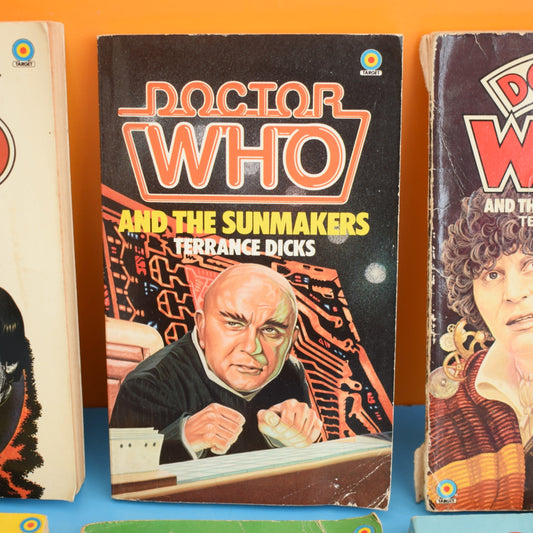 Vintage 1970s/ 80s Doctor Who Books .