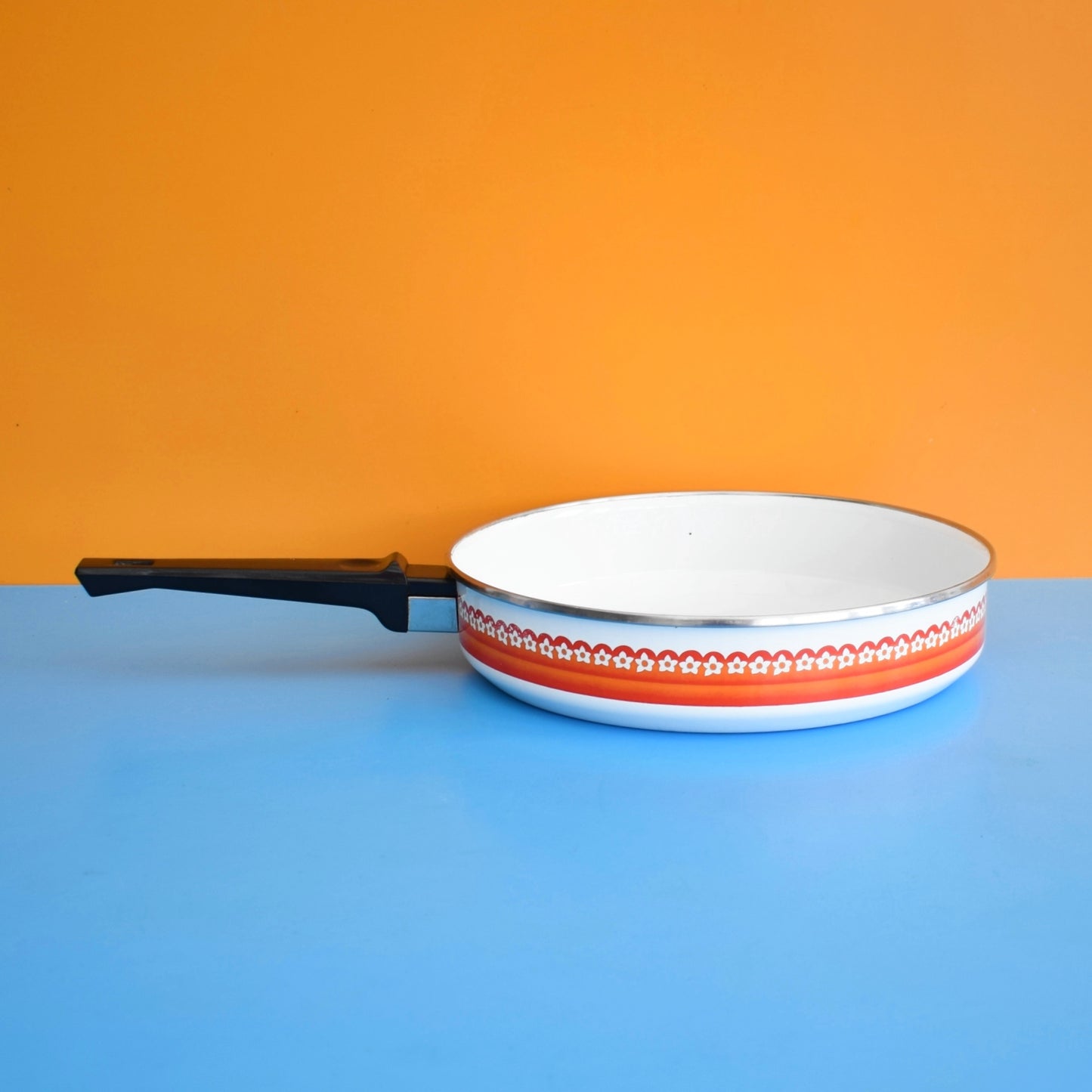 Vintage 1960s Taunton Vale Frying Pan / Low Saucepan - Orange